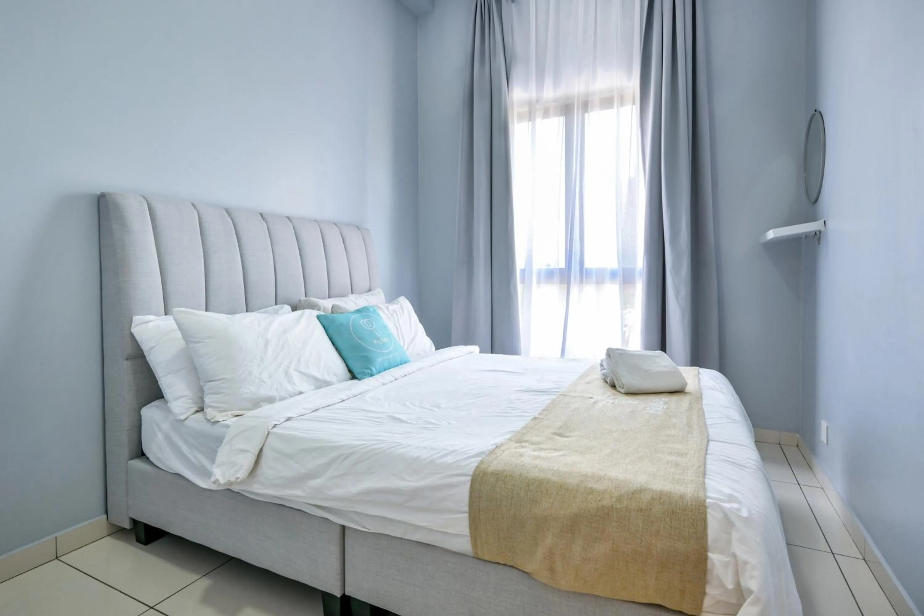 Bed in The Horizon by MyKey