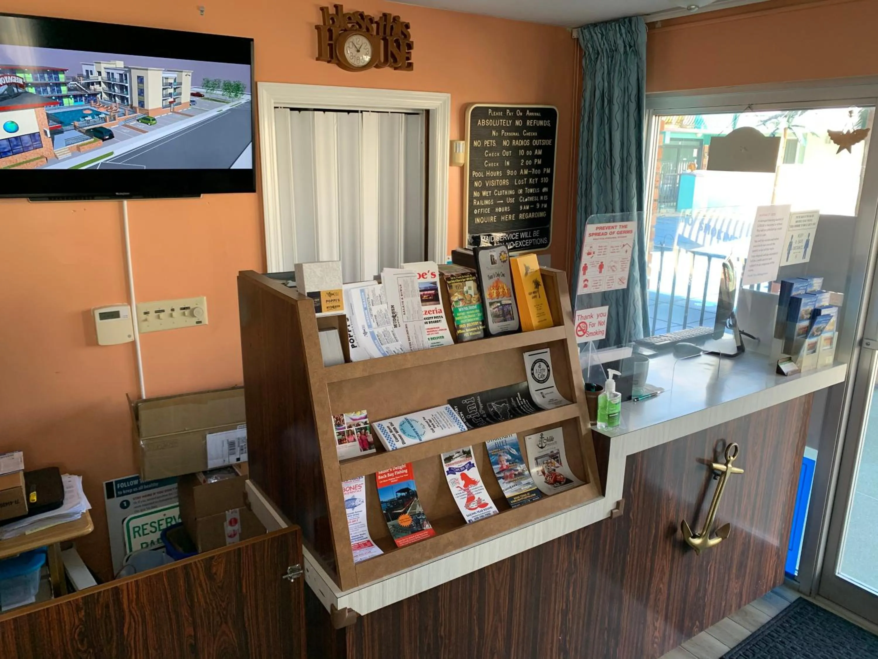 Lobby or reception in Le Voyageur