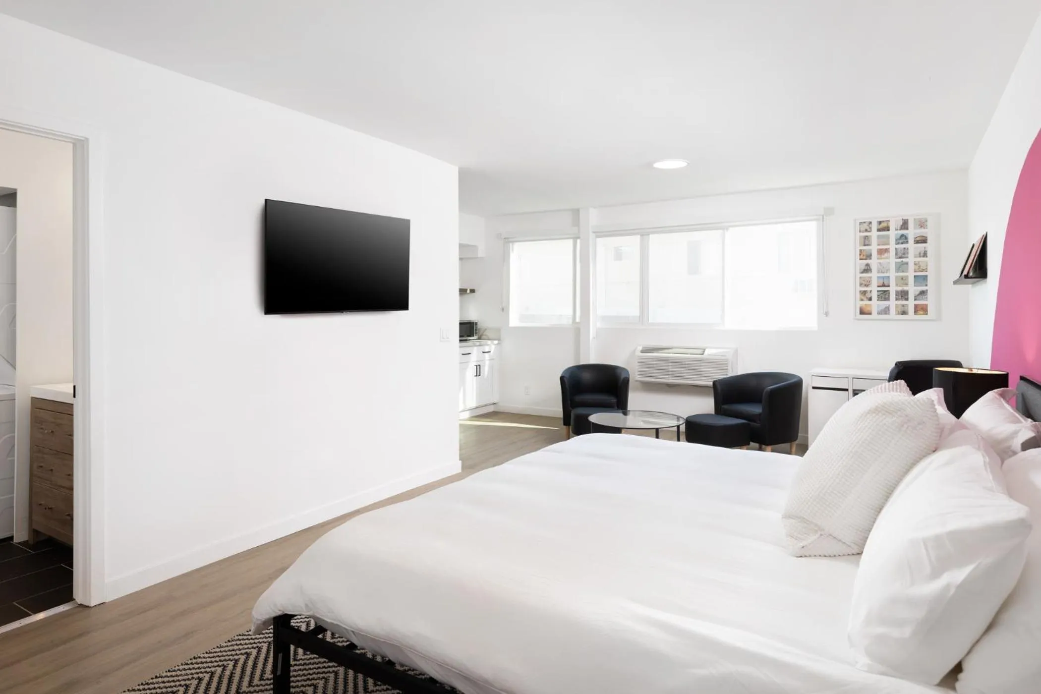 Bed in Fenix Hotel Hollywood