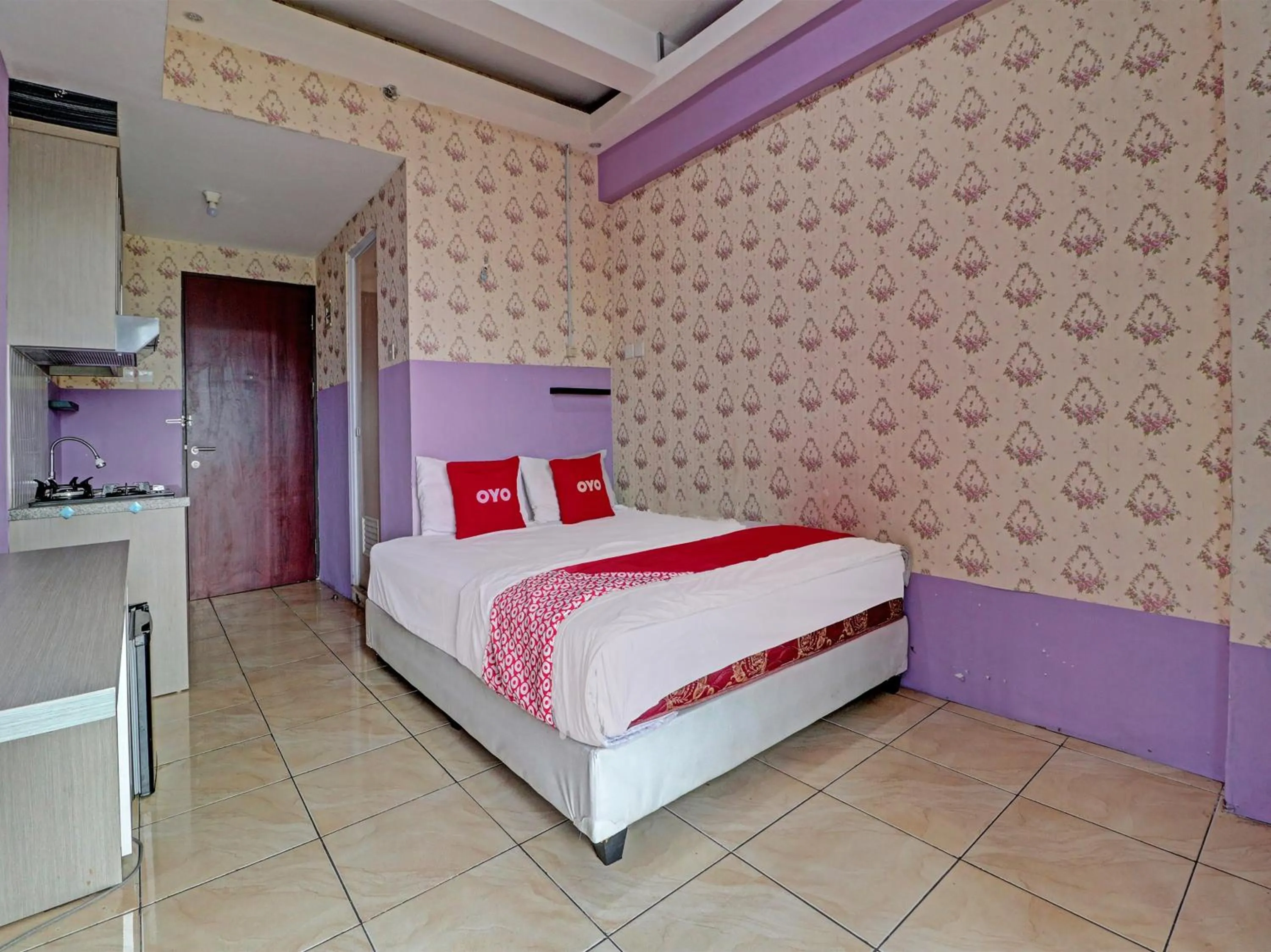 Bedroom, Bed in OYO Life 92735 Apartemen Tamansari Panoramic By Santuy