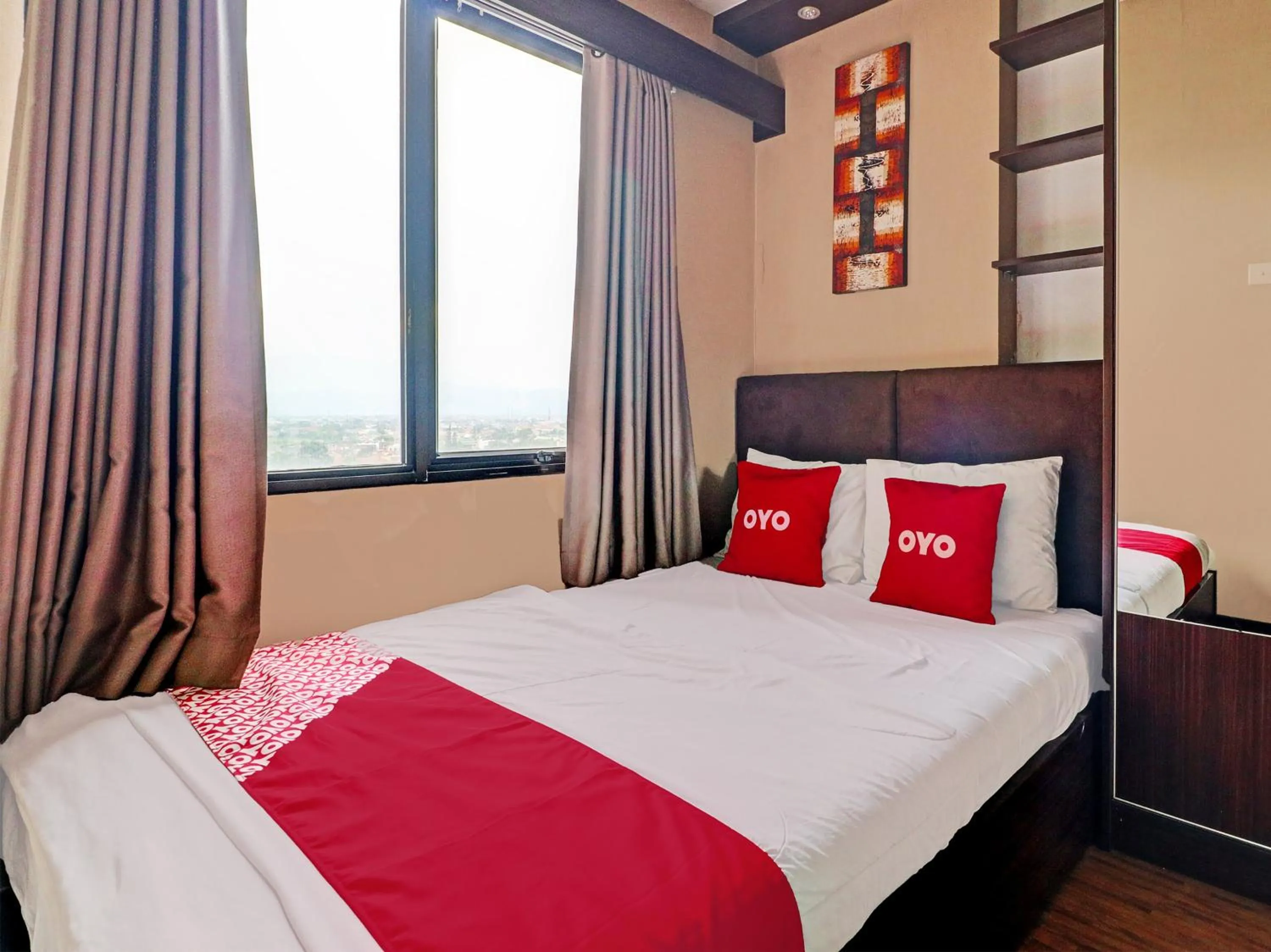 Bedroom, Bed in OYO Life 92735 Apartemen Tamansari Panoramic By Santuy