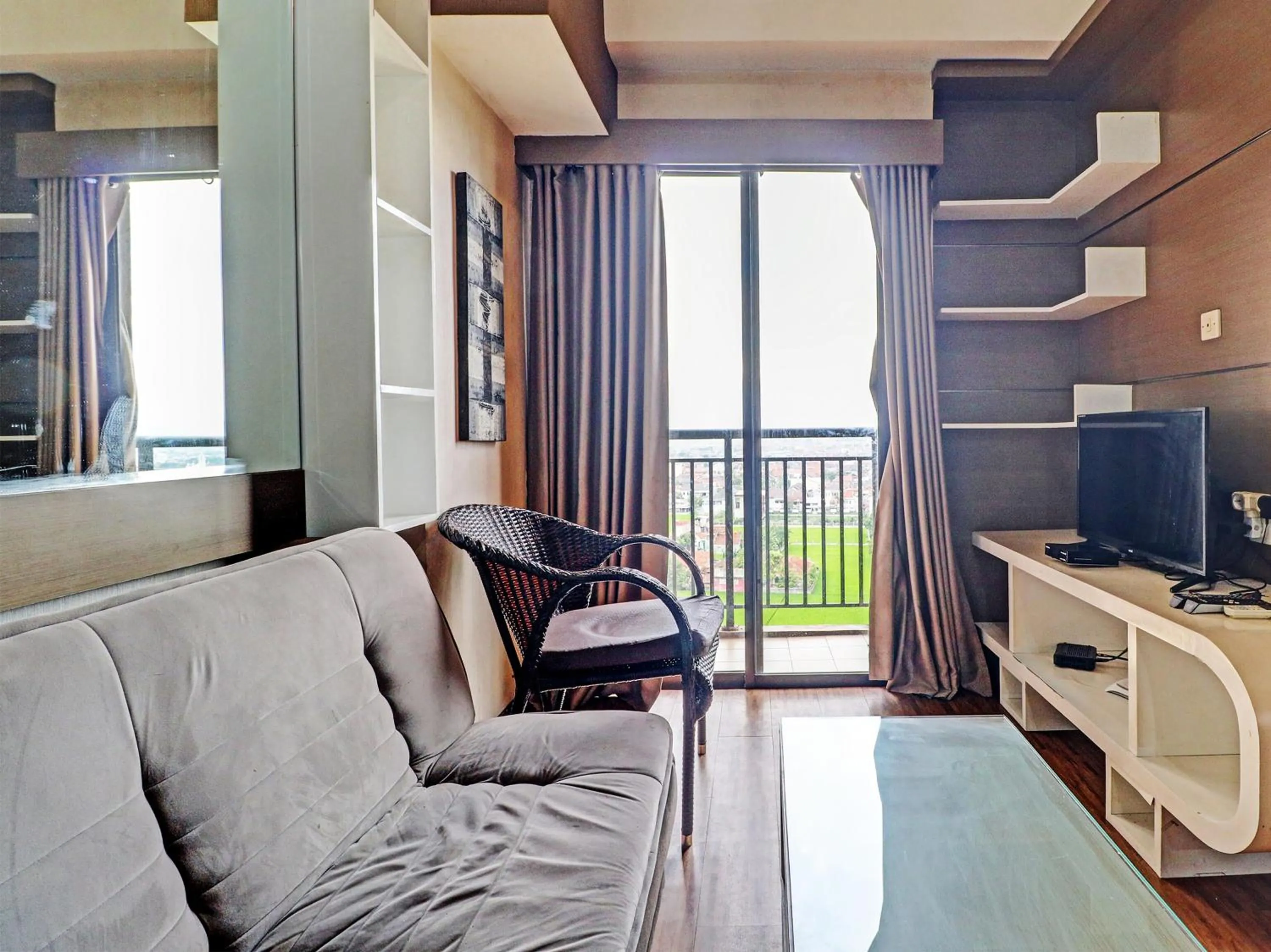 Bedroom in OYO Life 92735 Apartemen Tamansari Panoramic By Santuy
