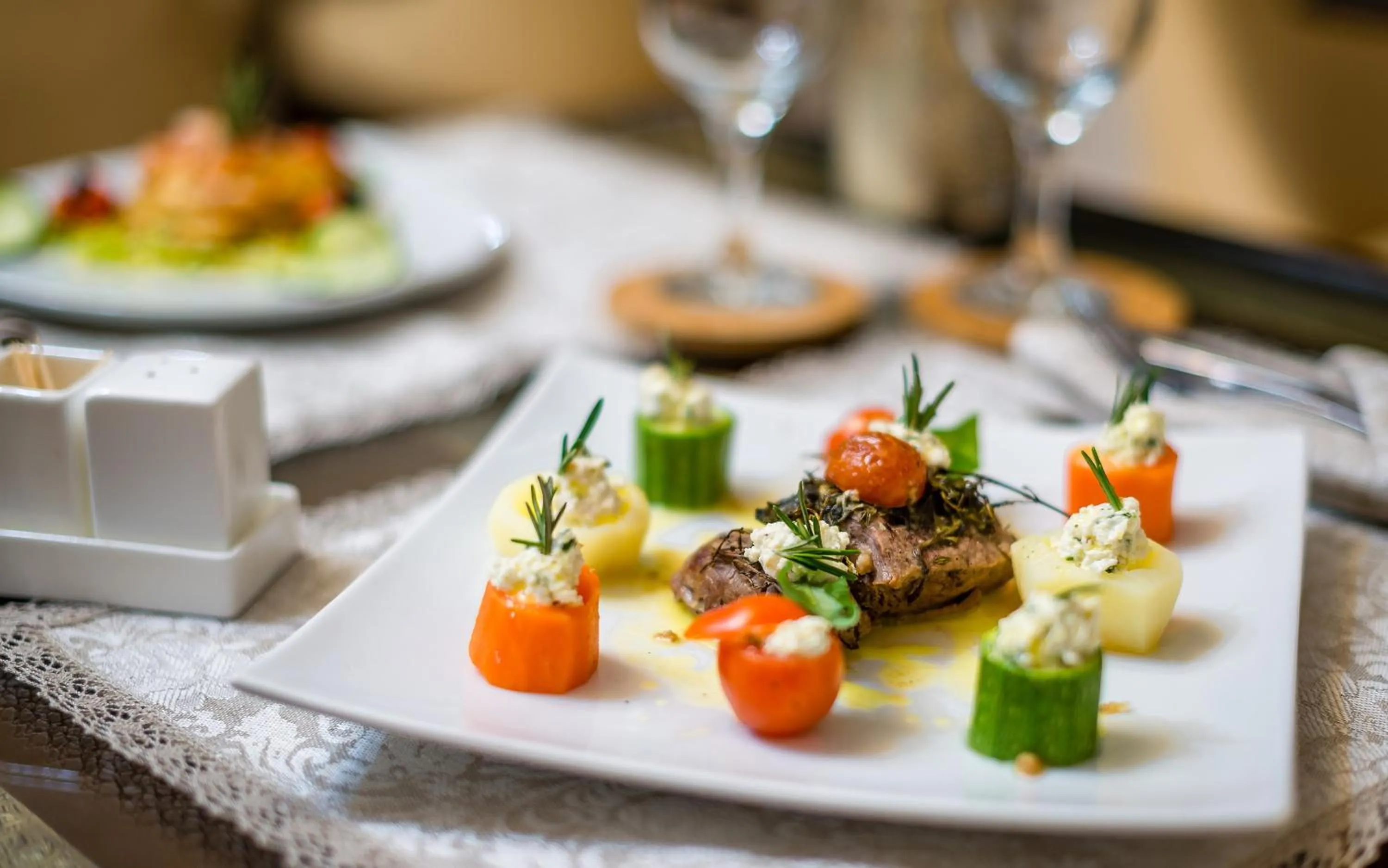 Lunch in Hivernage Secret Suites & Garden