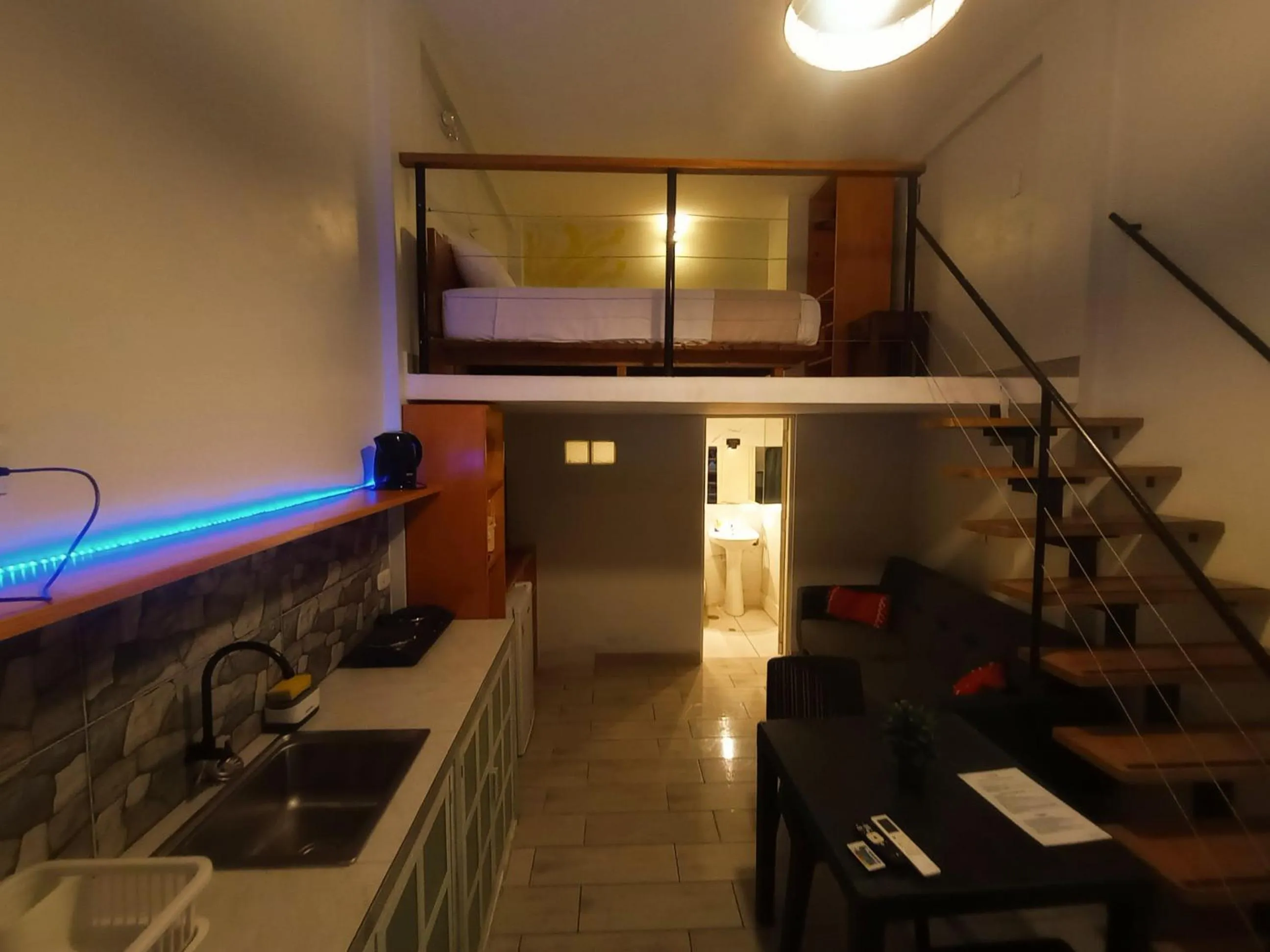 Photo of the whole room in Mi Quinta Raíz Loft Apartments