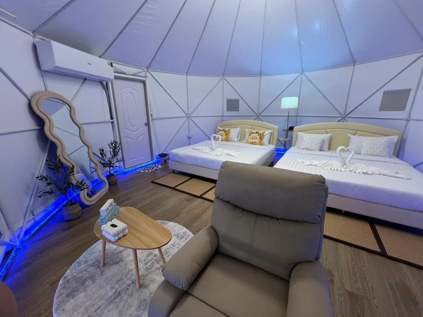 Bedroom, Bed in Bangmara Hill