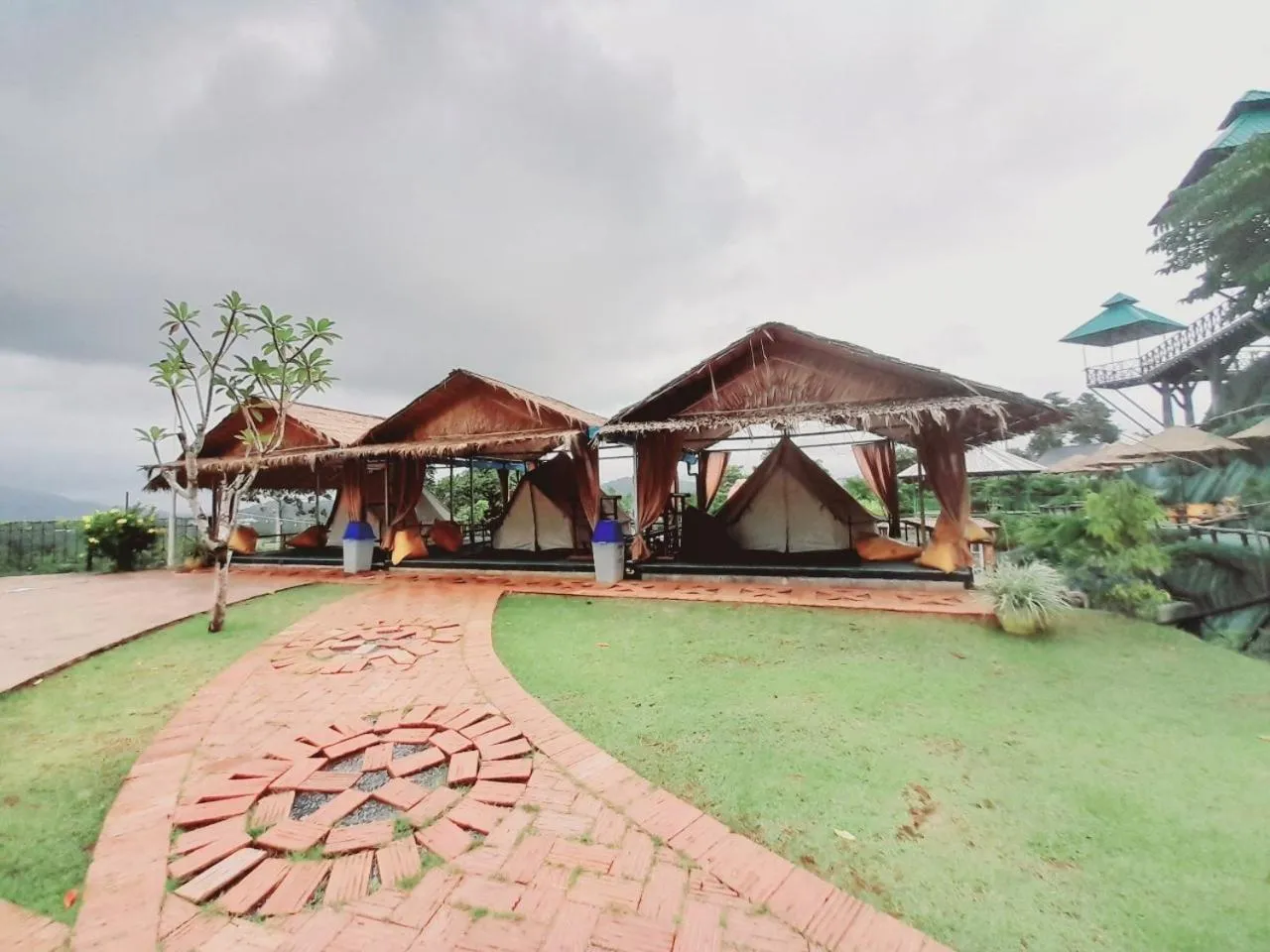 Guests in Bangmara Hill