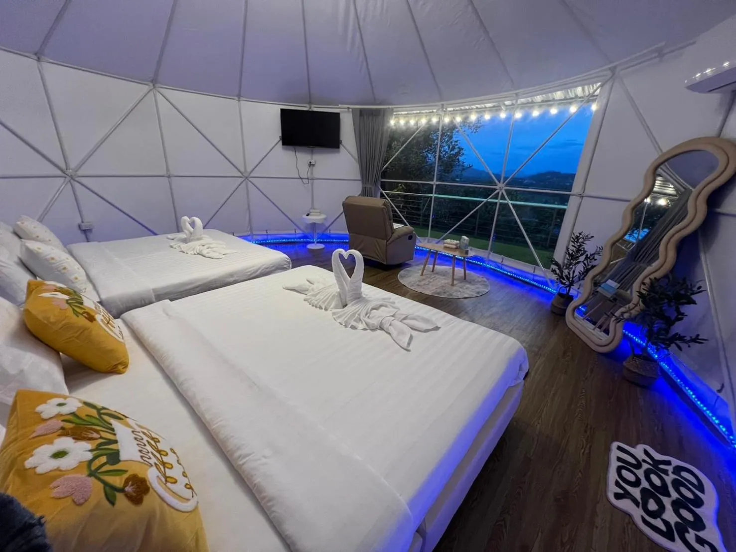 Bedroom, Bed in Bangmara Hill