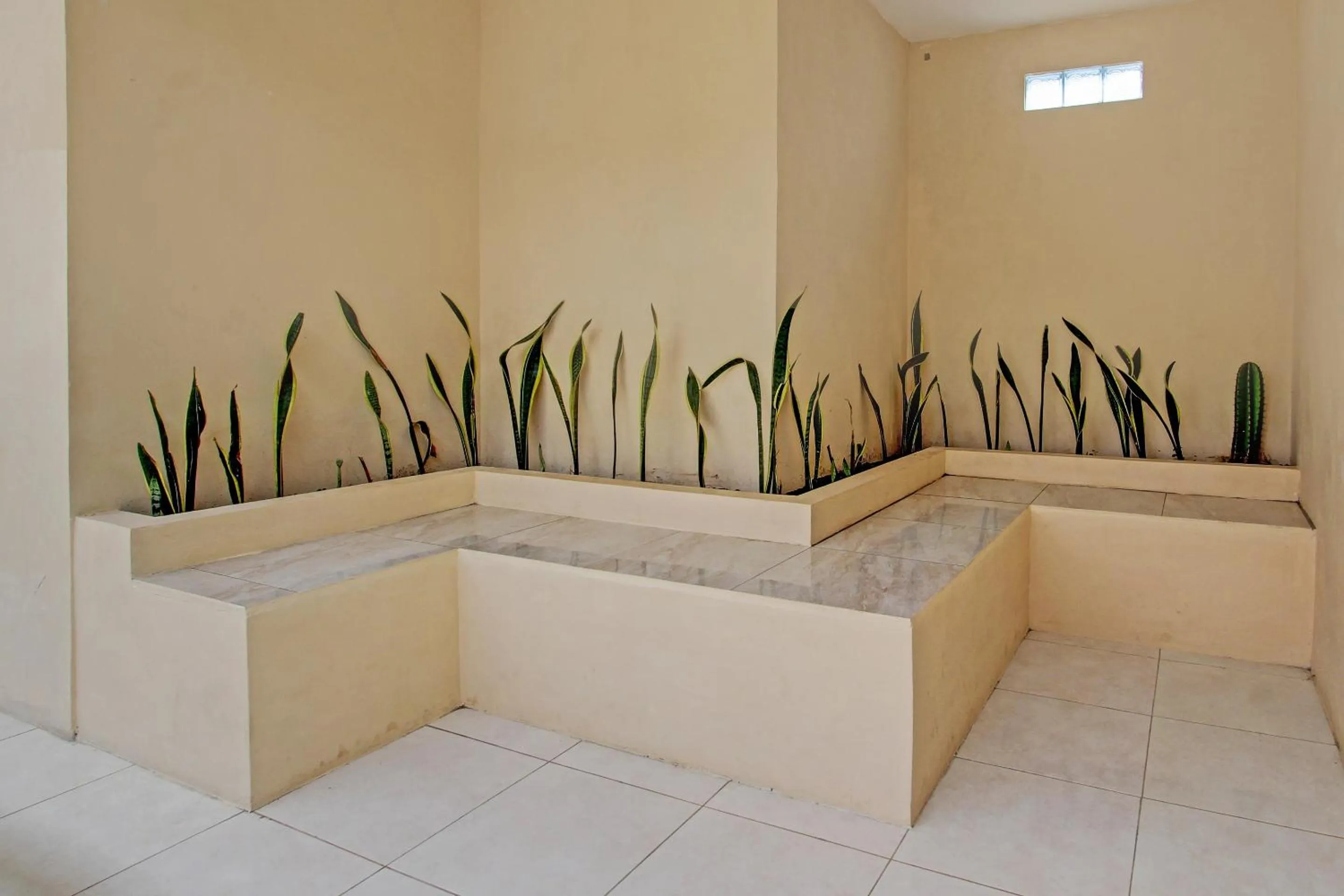 Lobby or reception in OYO Life 93034 Ayri Home