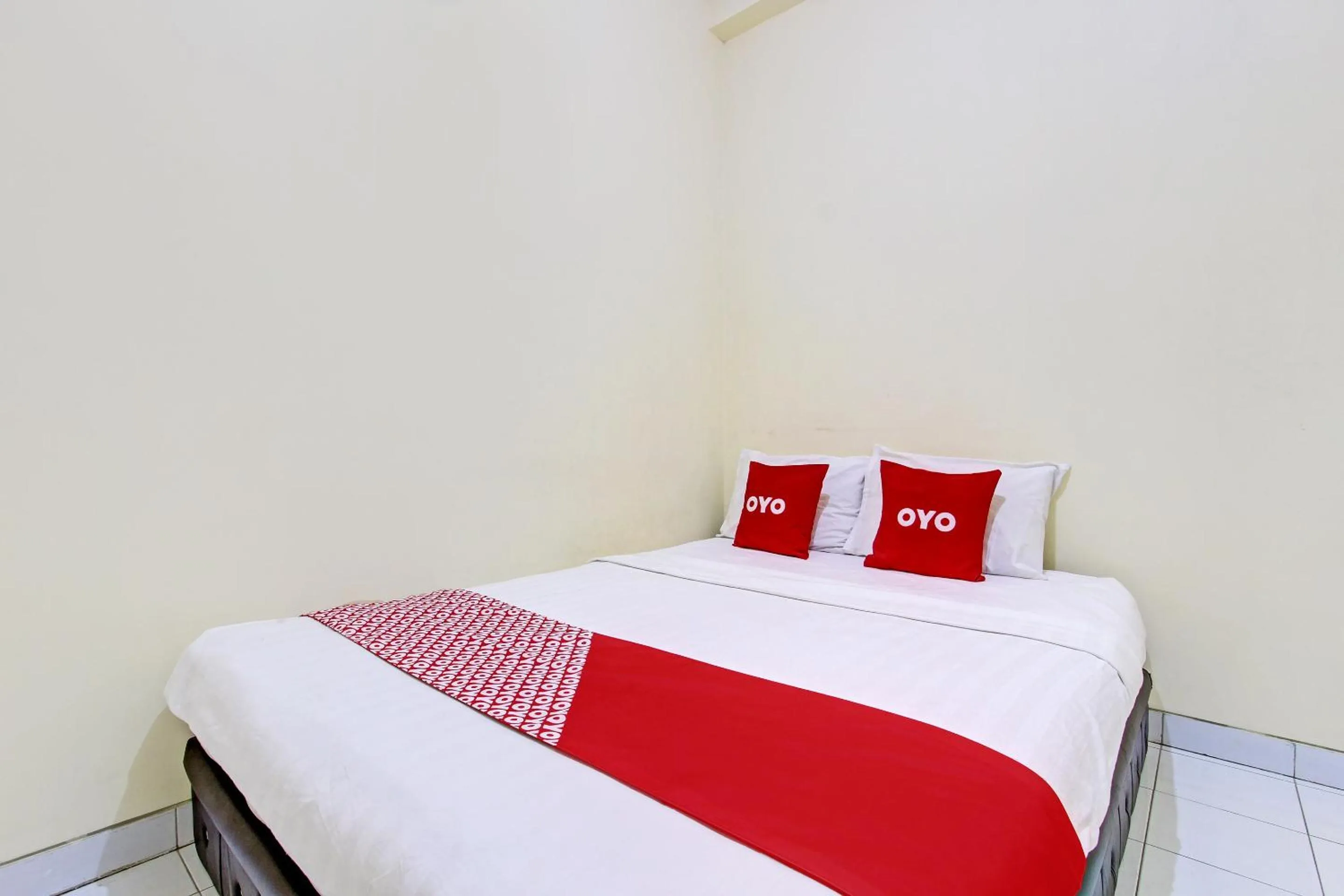 Bedroom, Bed in OYO Life 93034 Ayri Home