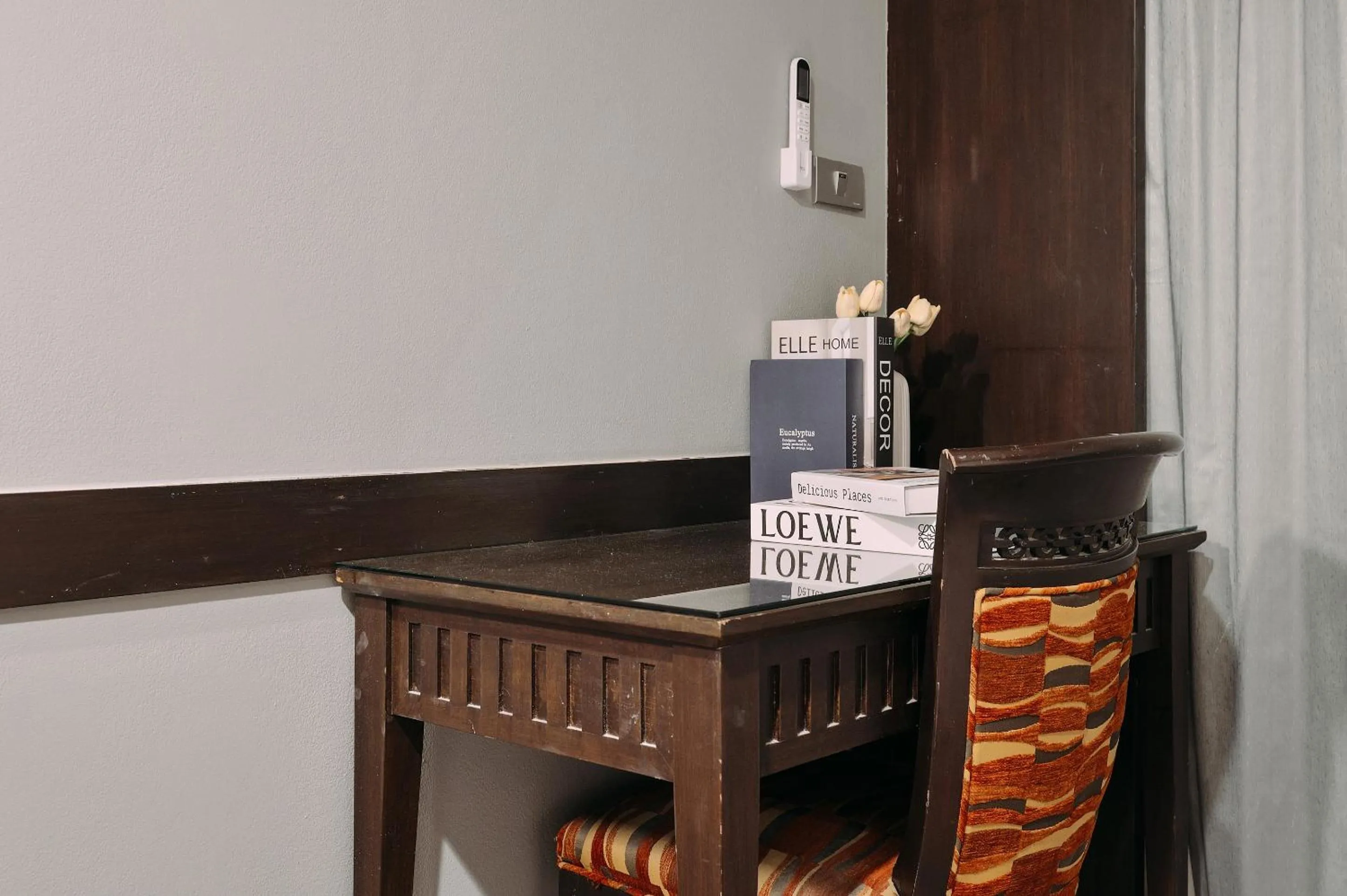 hair dresser in Tori crown hotel