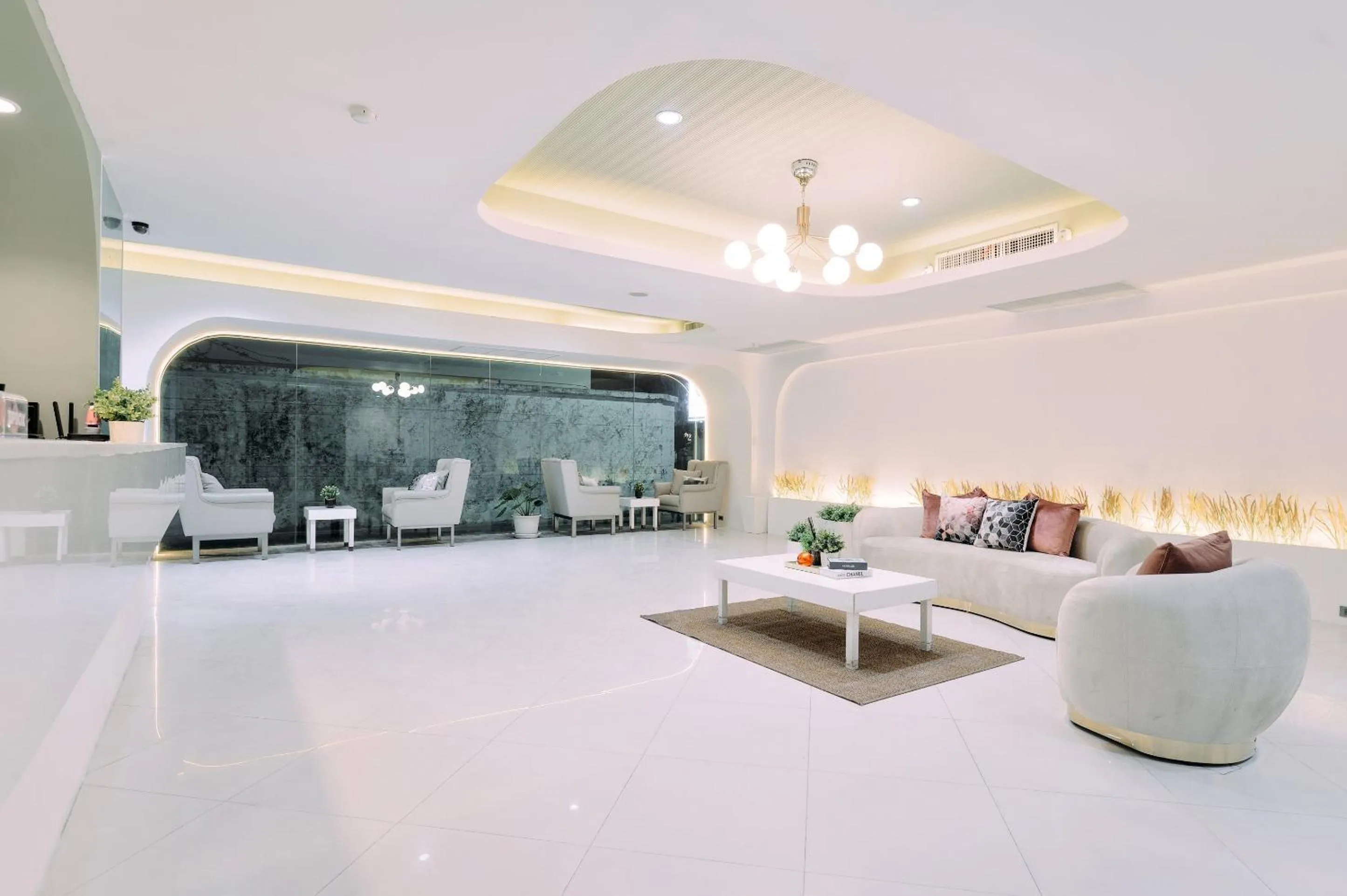 Living room in Tori crown hotel