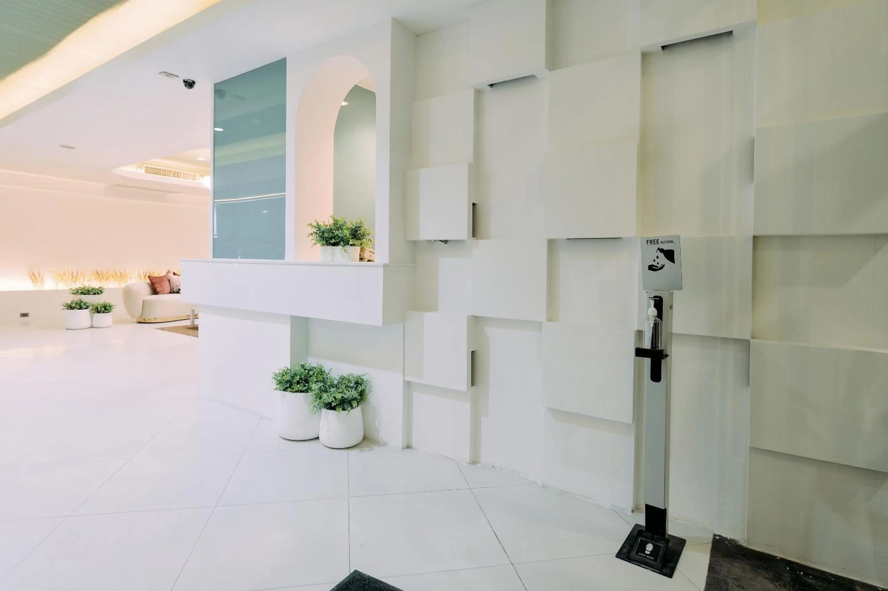 Lobby or reception in Tori crown hotel