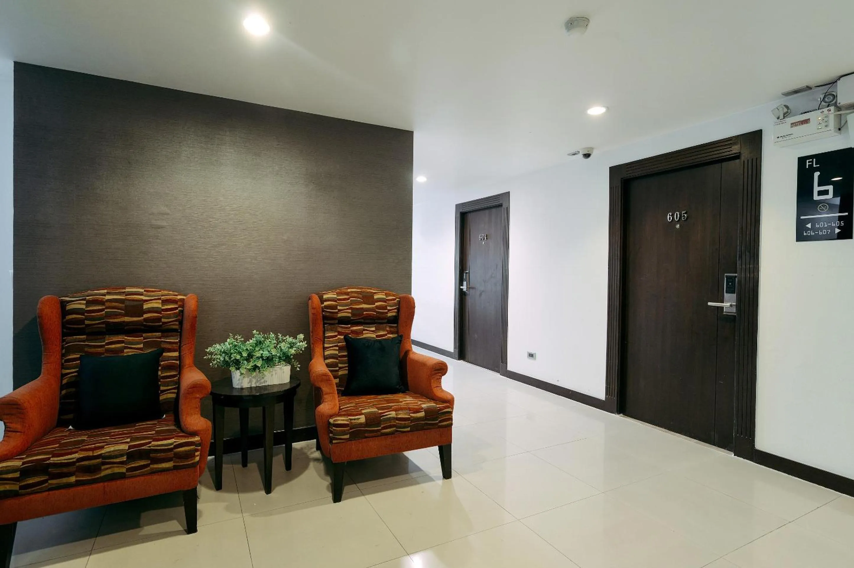 Seating area in Tori crown hotel