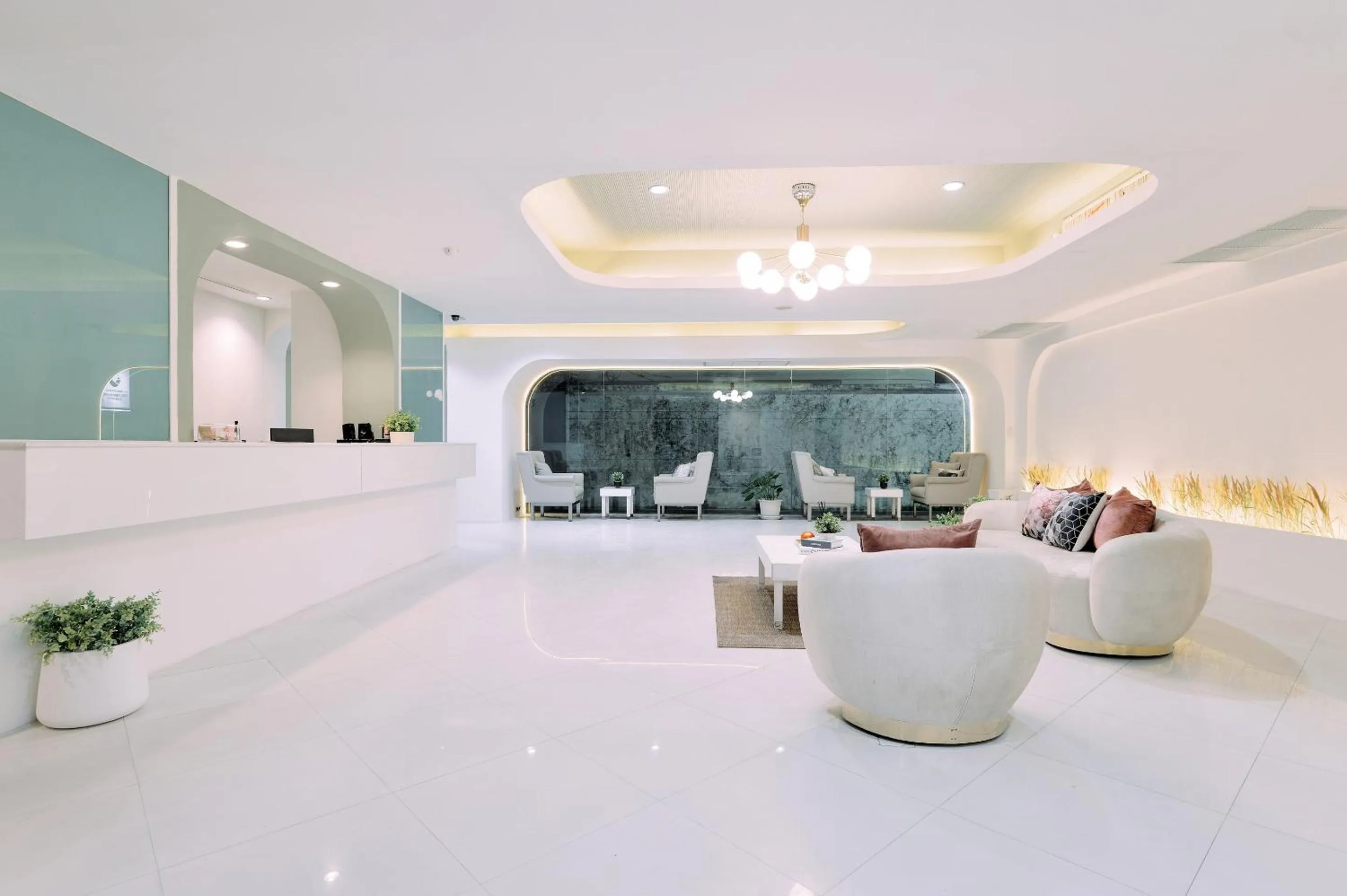 Lobby or reception in Tori crown hotel