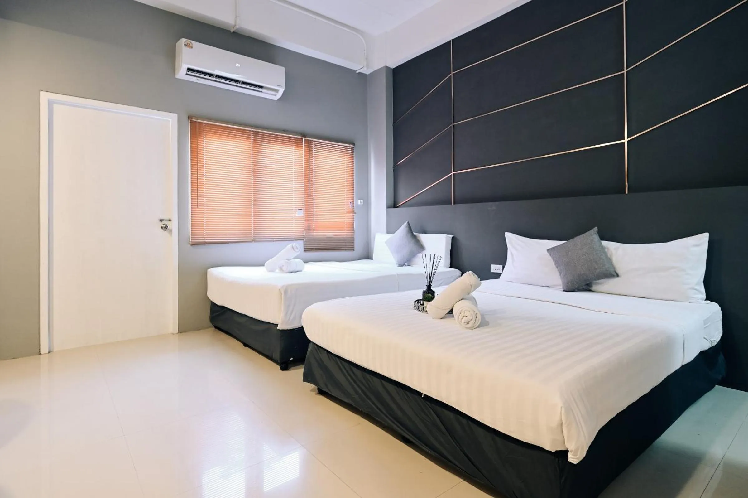 Bed in Tori crown hotel