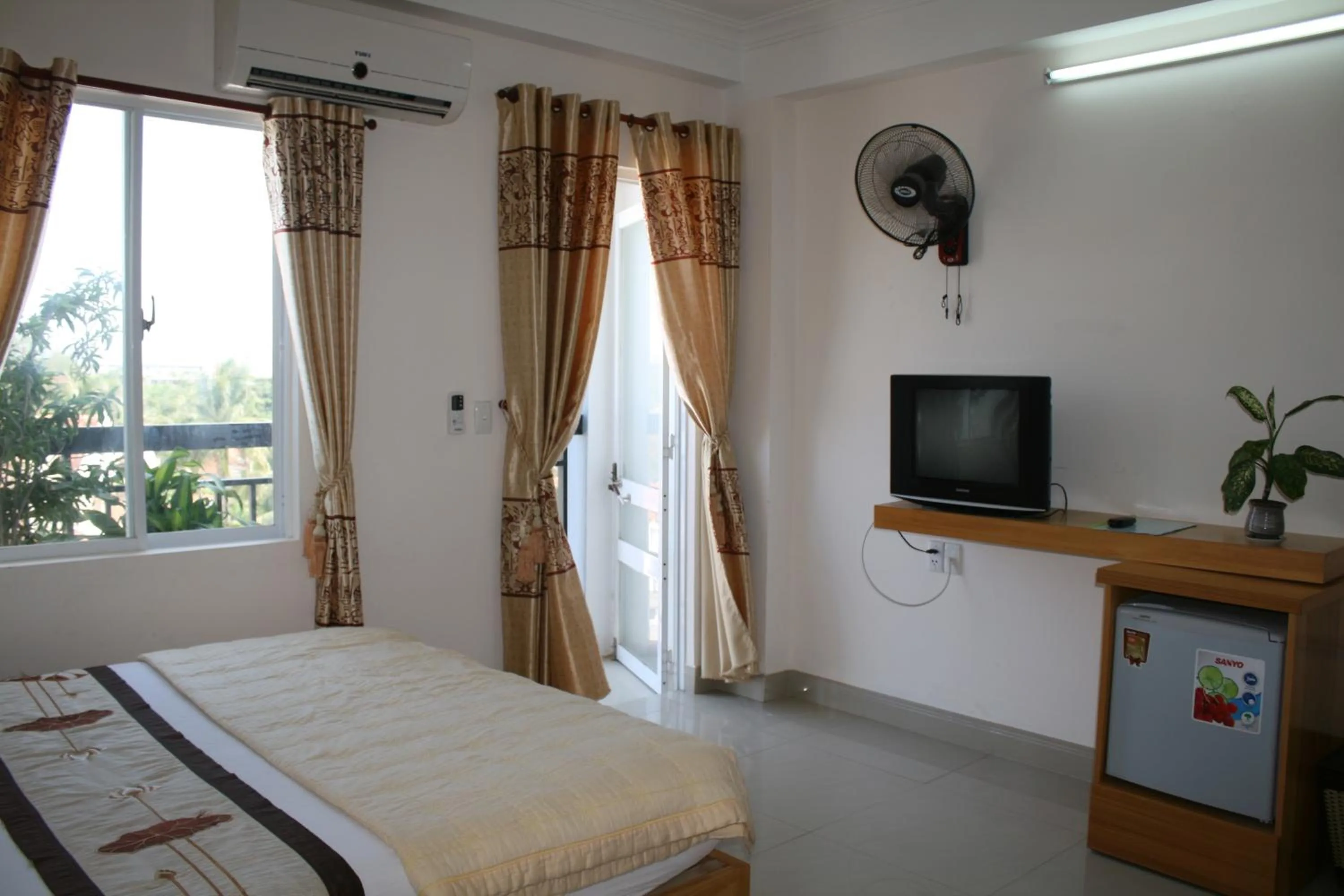 Bed in Nhiet Doi Hotel