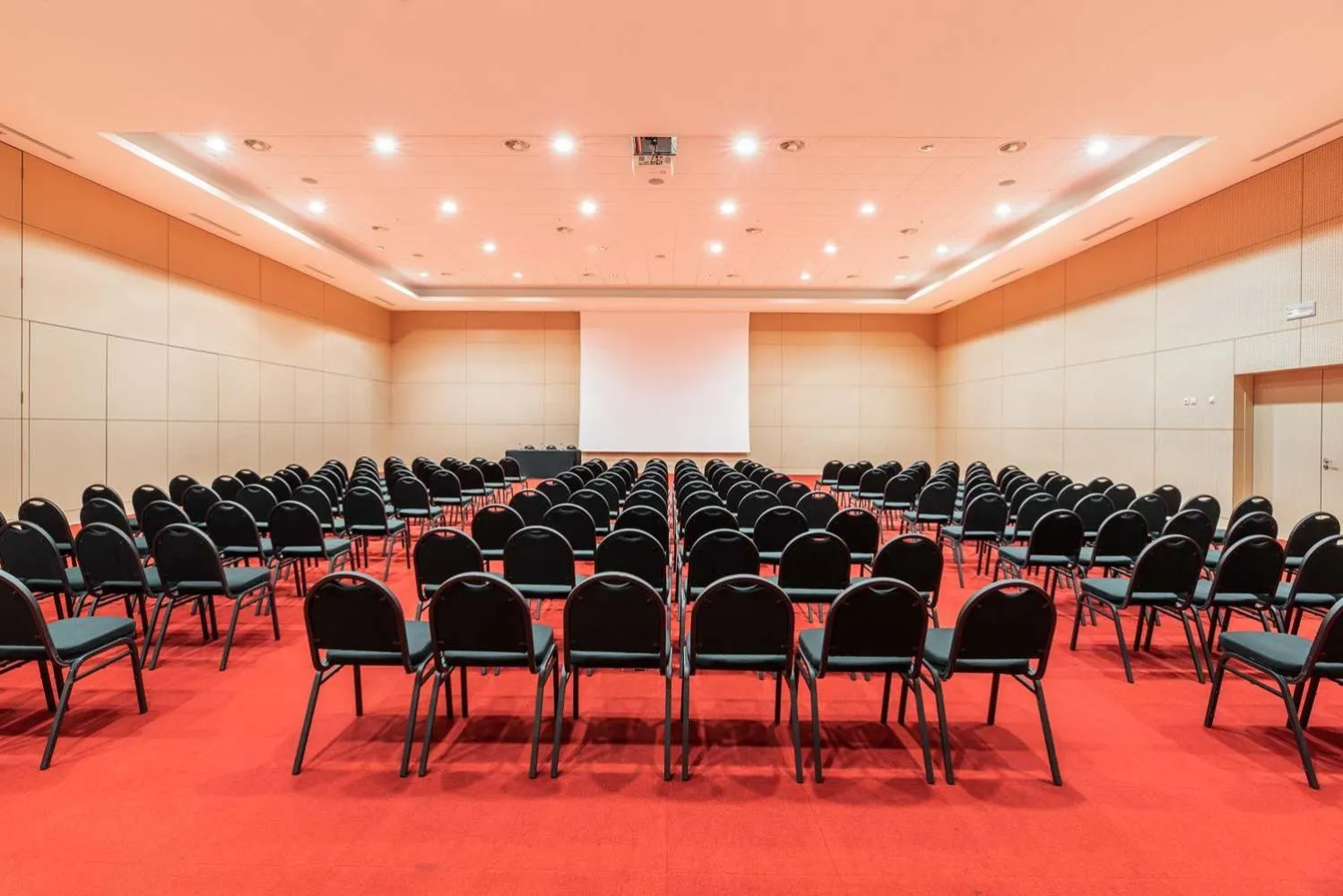 Meeting/conference room in Eurostars Oasis Plaza