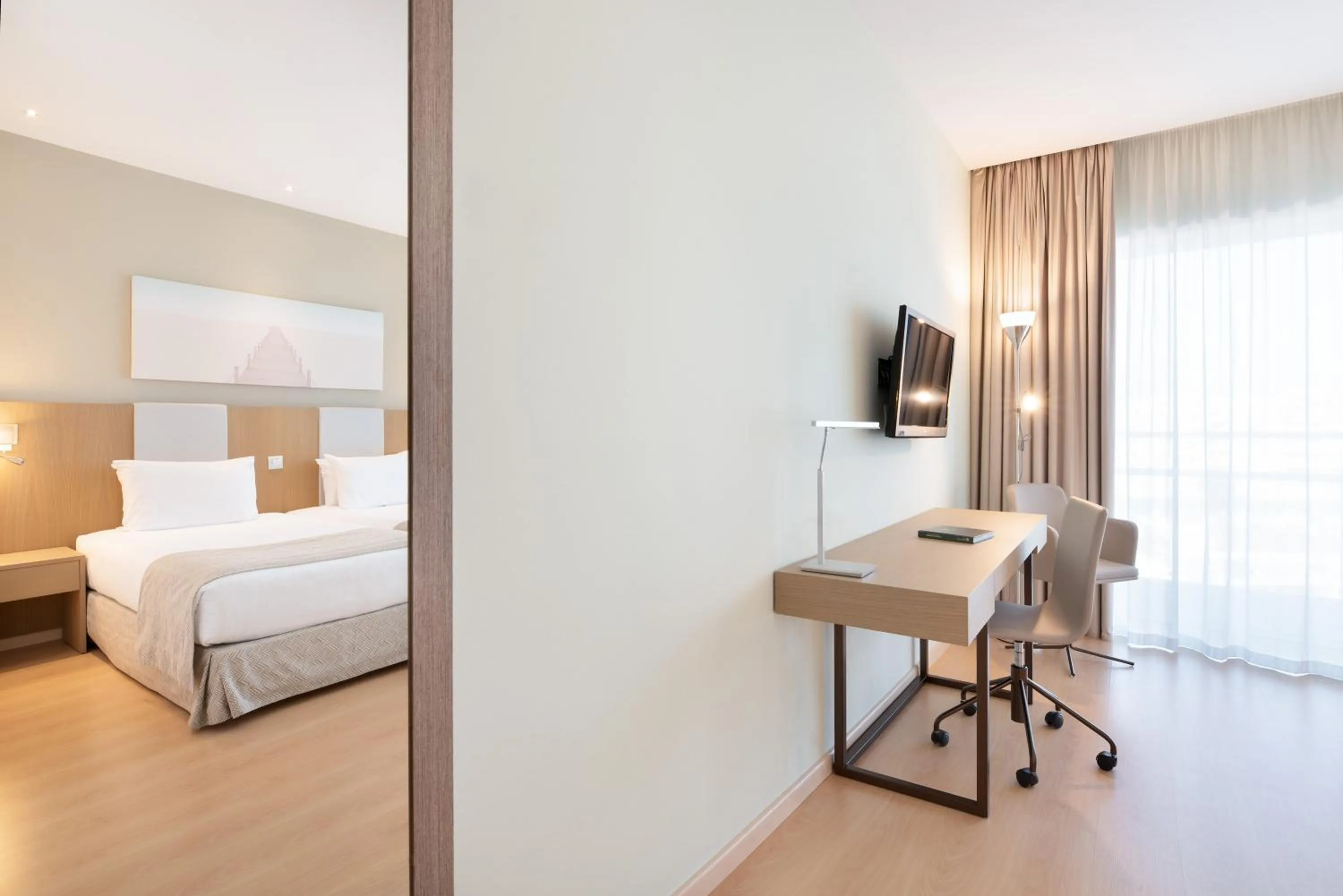 Bedroom, Bed in Eurostars Oasis Plaza