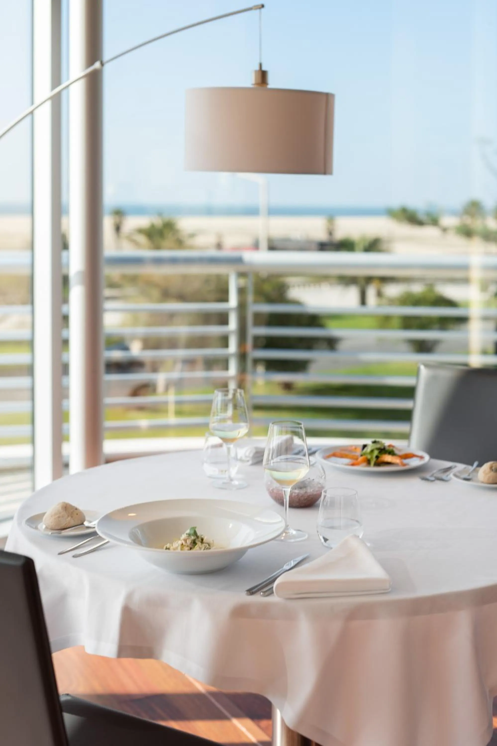 Restaurant/places to eat in Eurostars Oasis Plaza