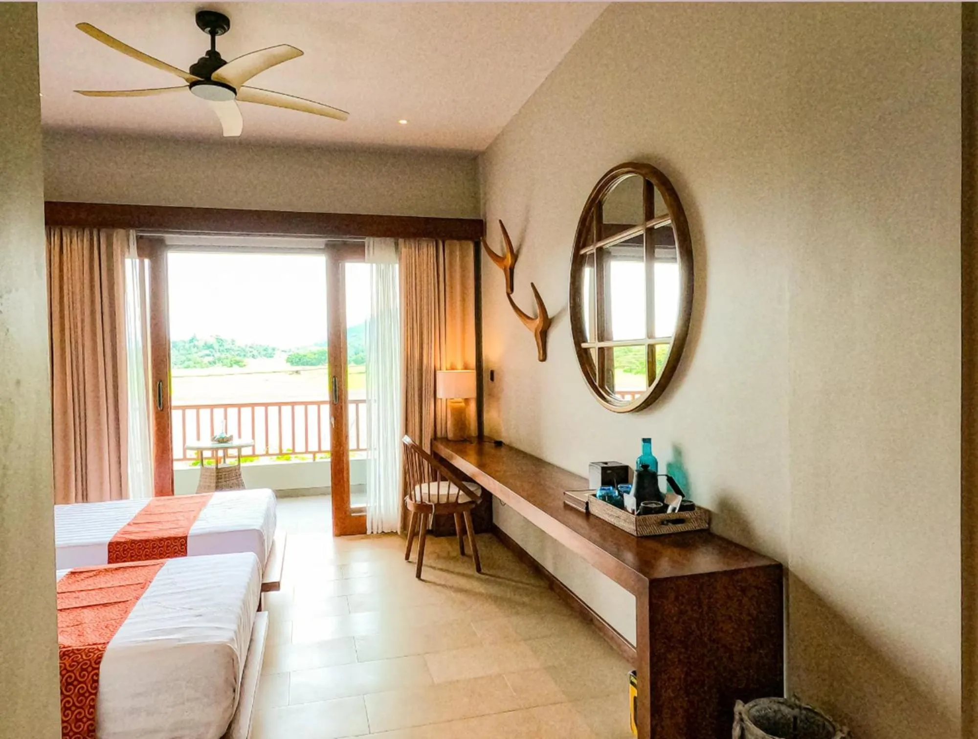 Photo of the whole room, Bed in Santai Toraja