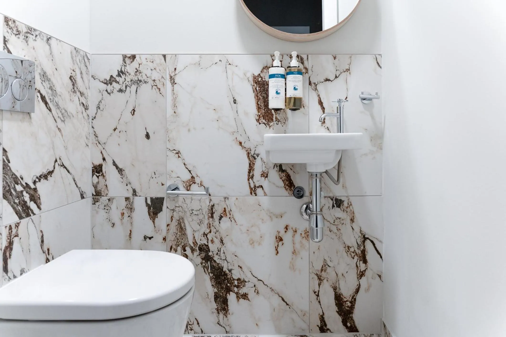 Toilet in Numa Vienna Terra