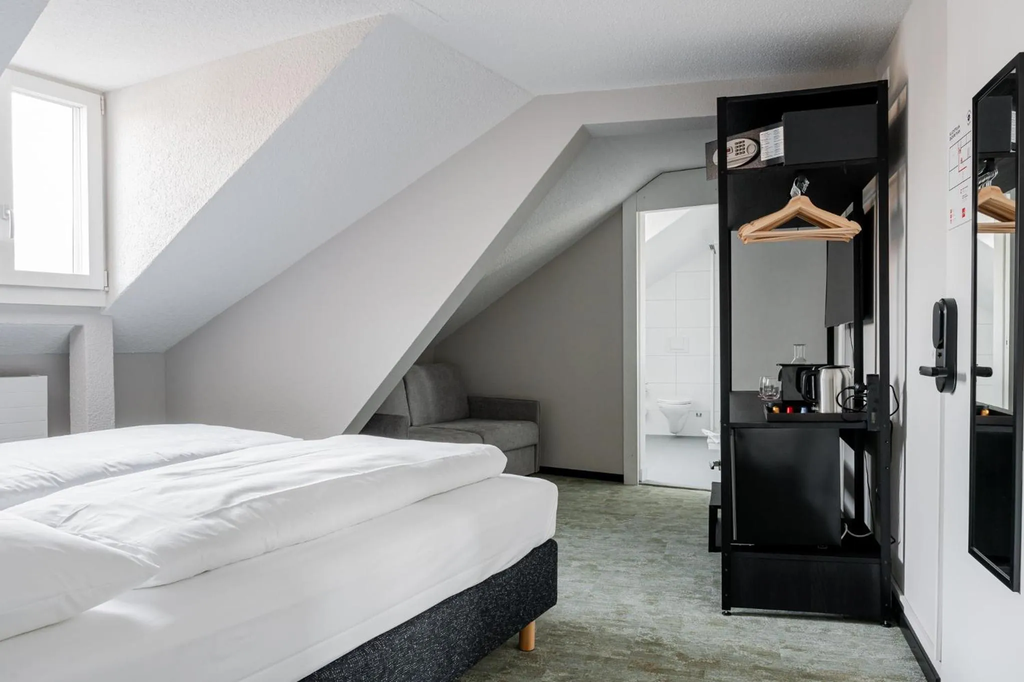 Communal lounge/ TV room, Bed in Hotel Goldener Stern - Self check-in