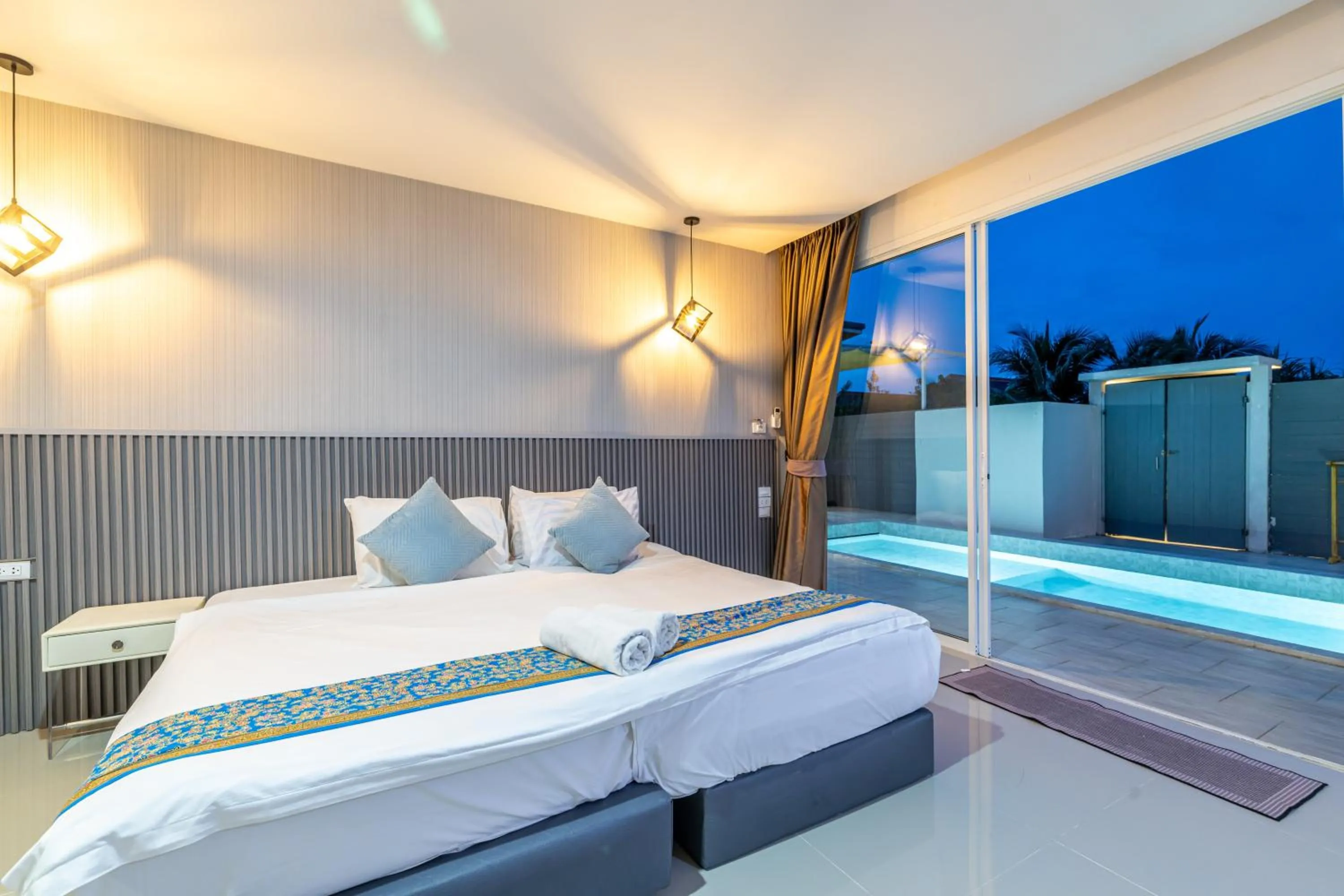 Bed in Andaman Sea Best Pool Access and Villas