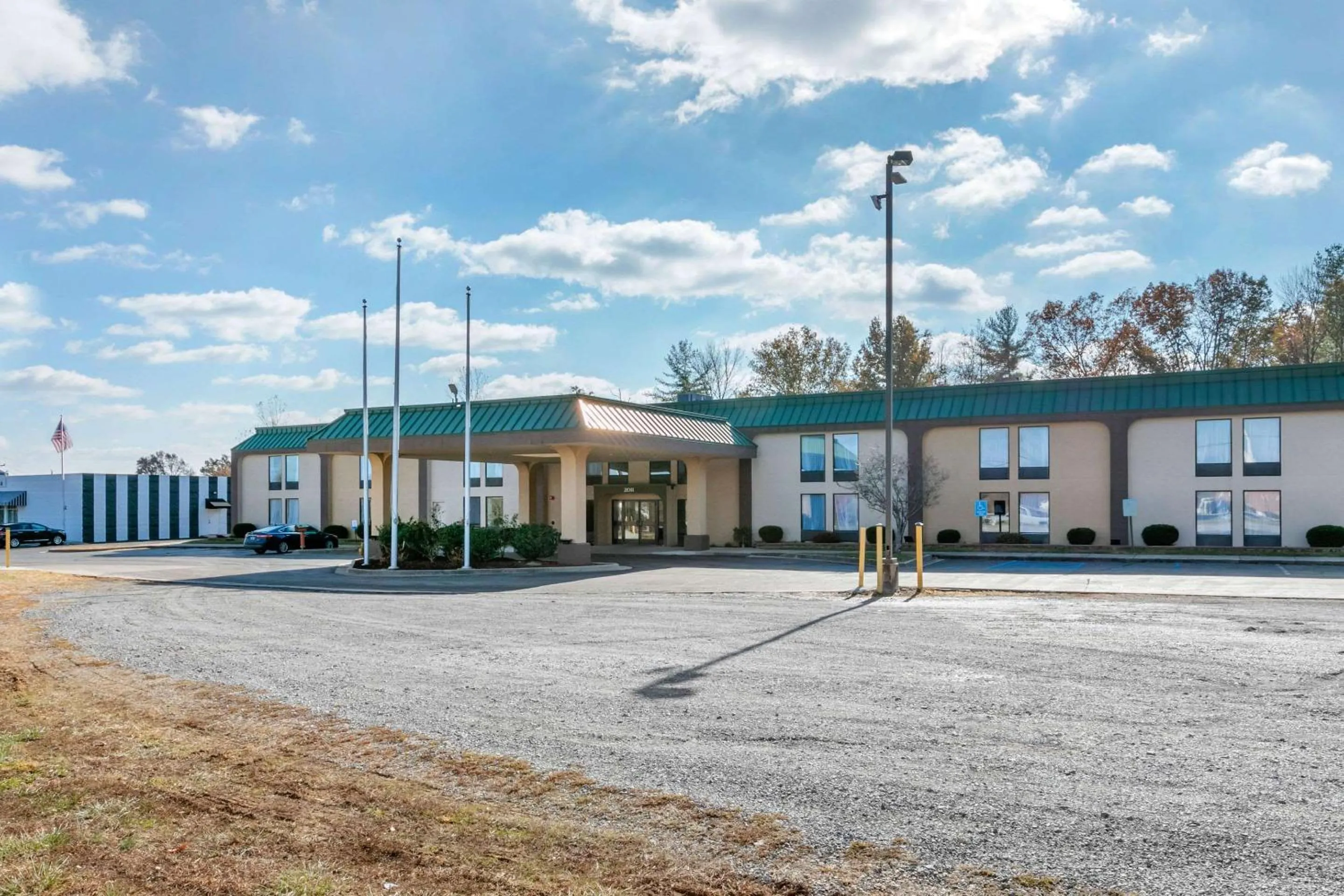 Property building in Quality Inn Cape Girardeau North