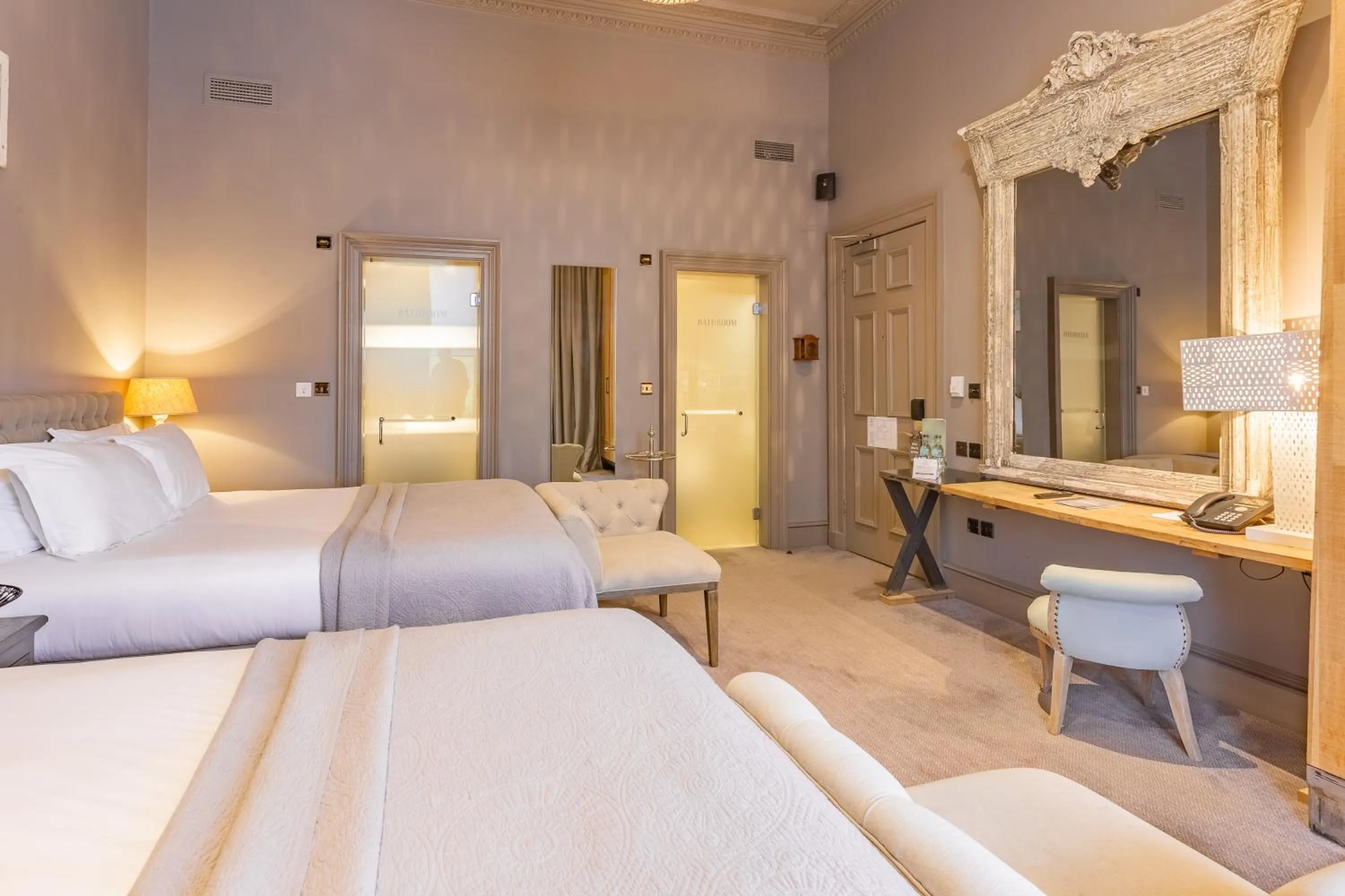 Bed in Murrayfield Hotel