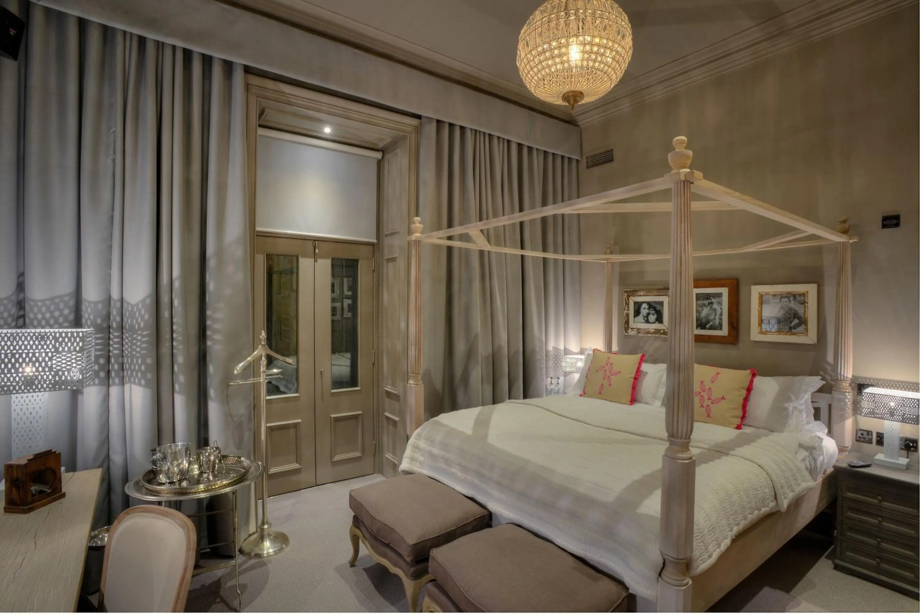 Bed in Murrayfield Hotel