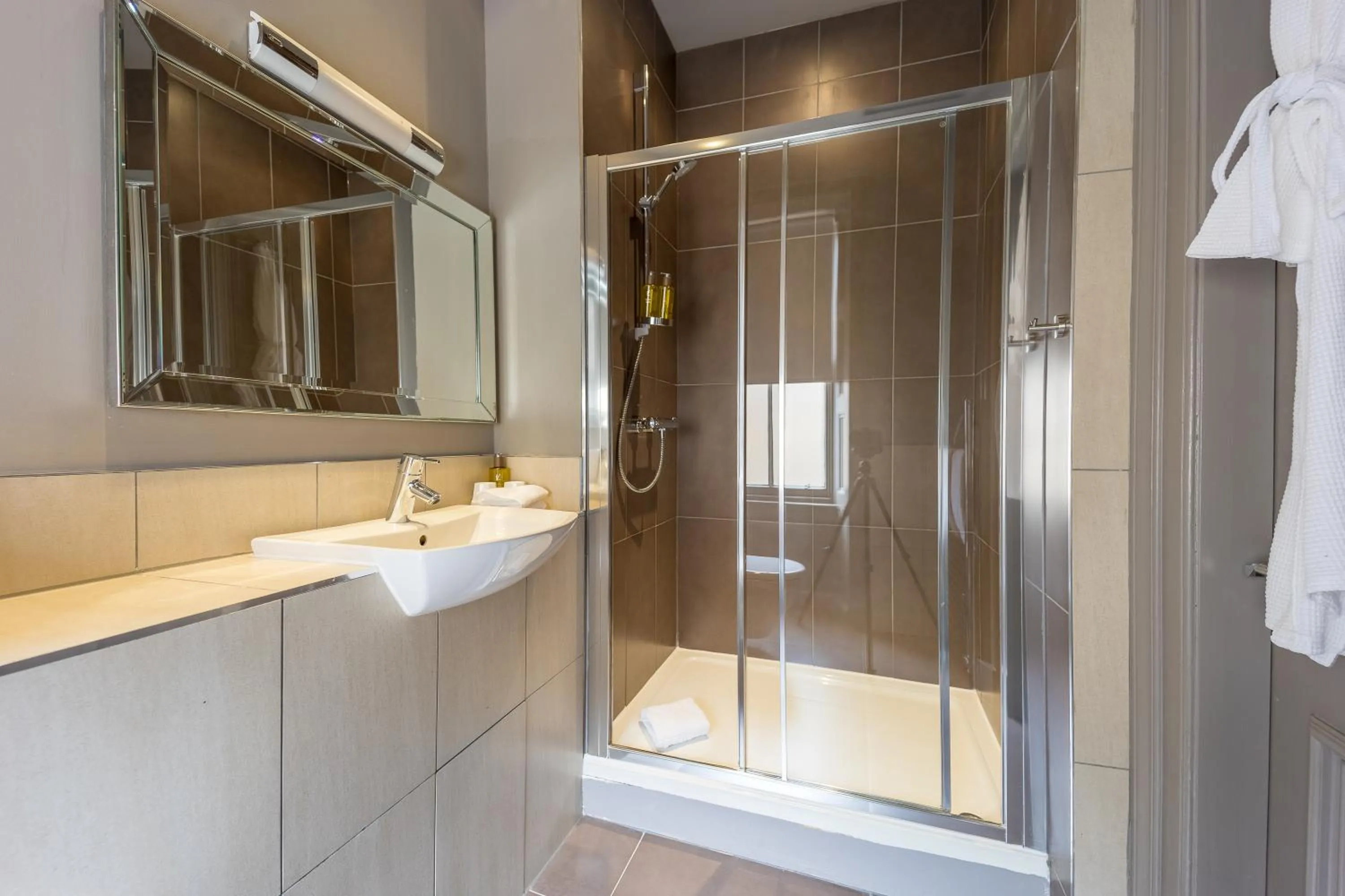 Bathroom in Murrayfield Hotel