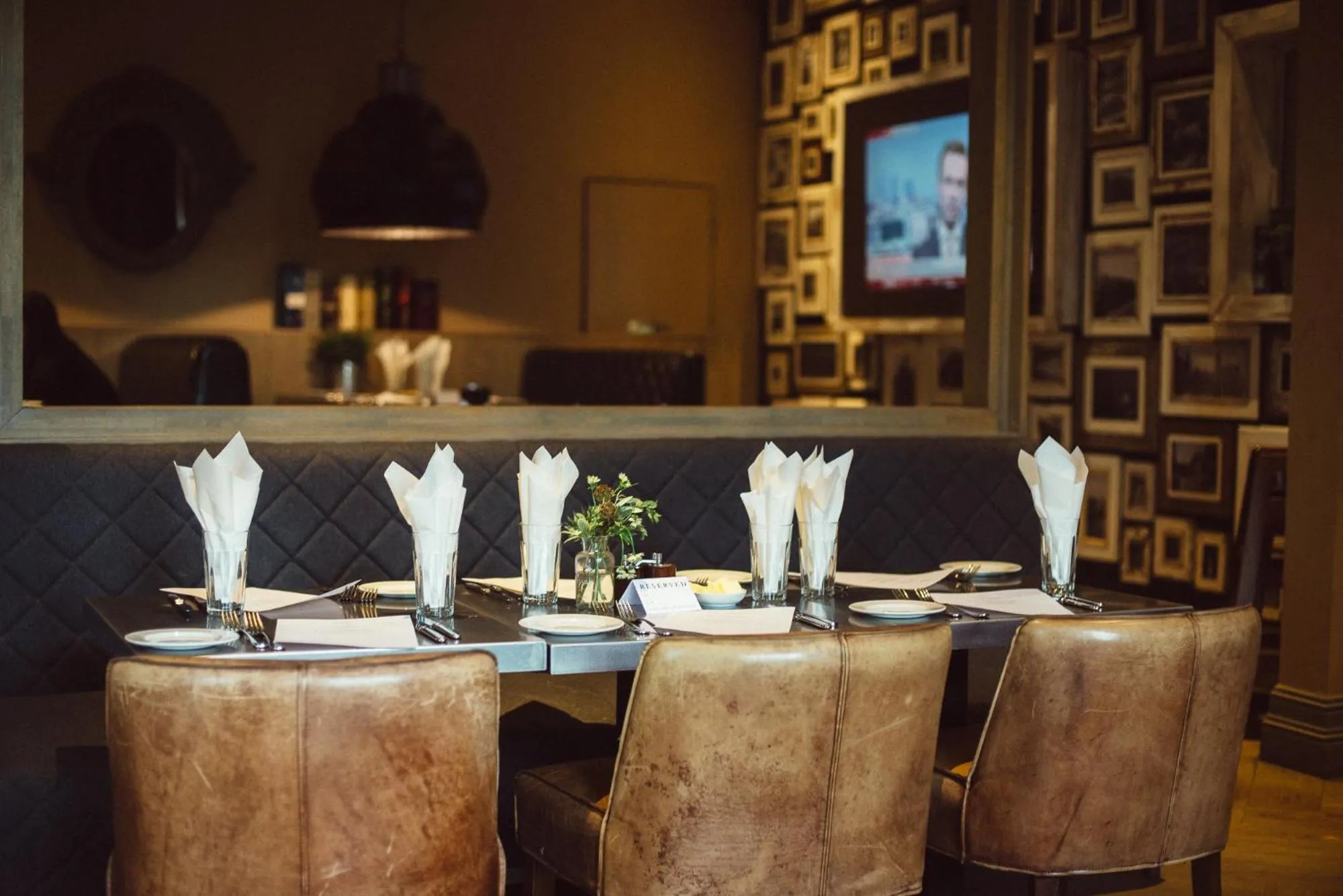 Restaurant/places to eat in Murrayfield Hotel