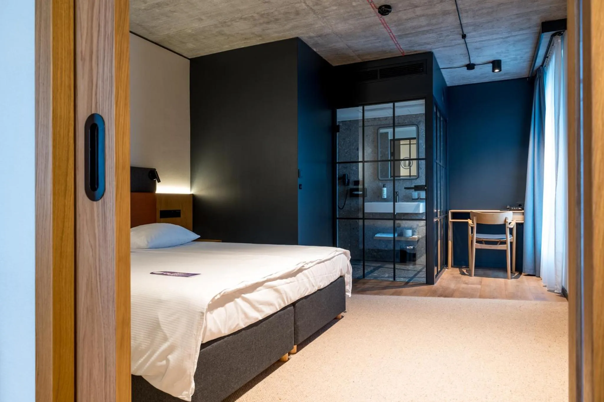 Bed in Qubus Hotel Katowice