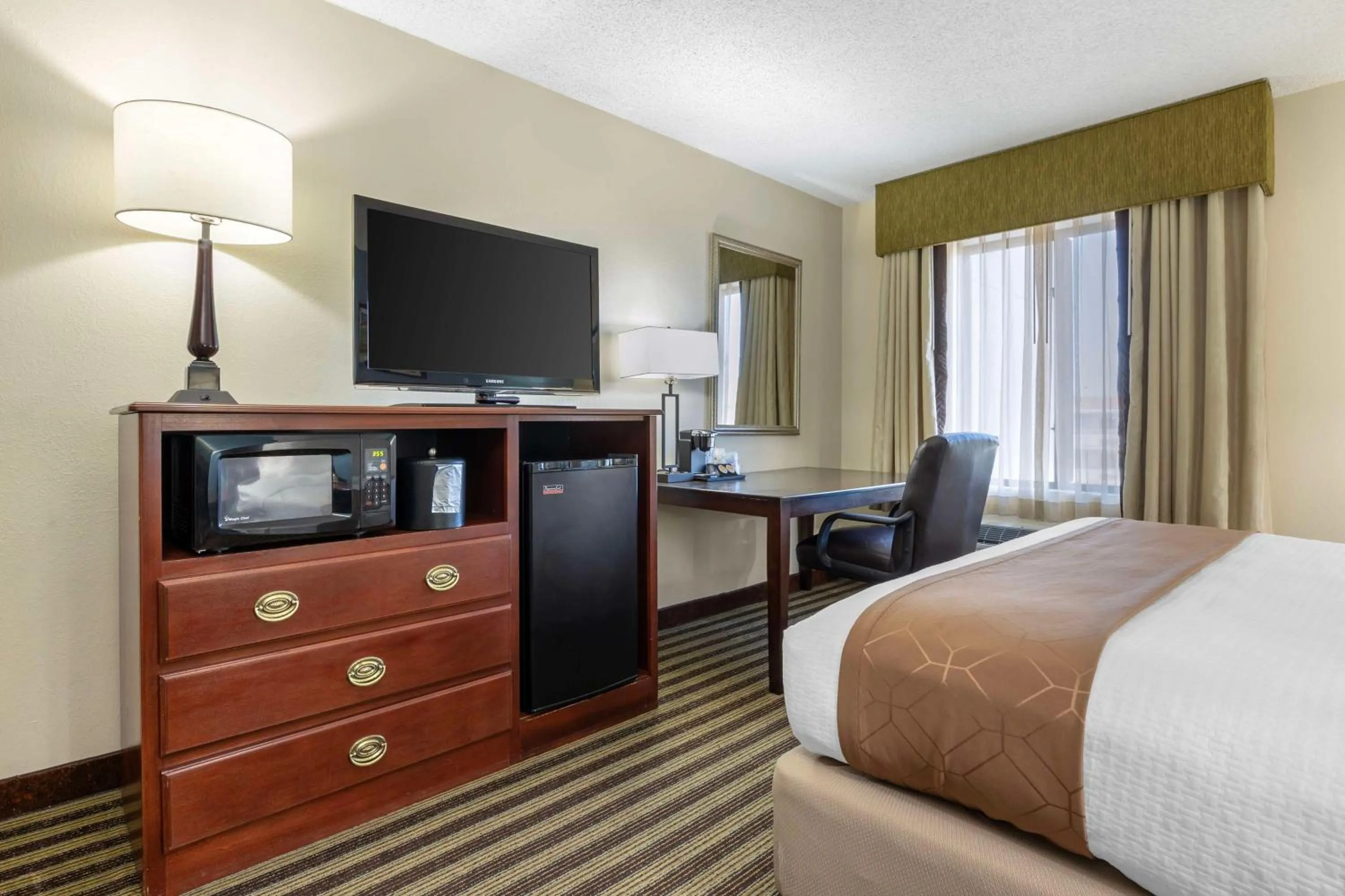 Bedroom, Bed in Best Western Plus Sikeston