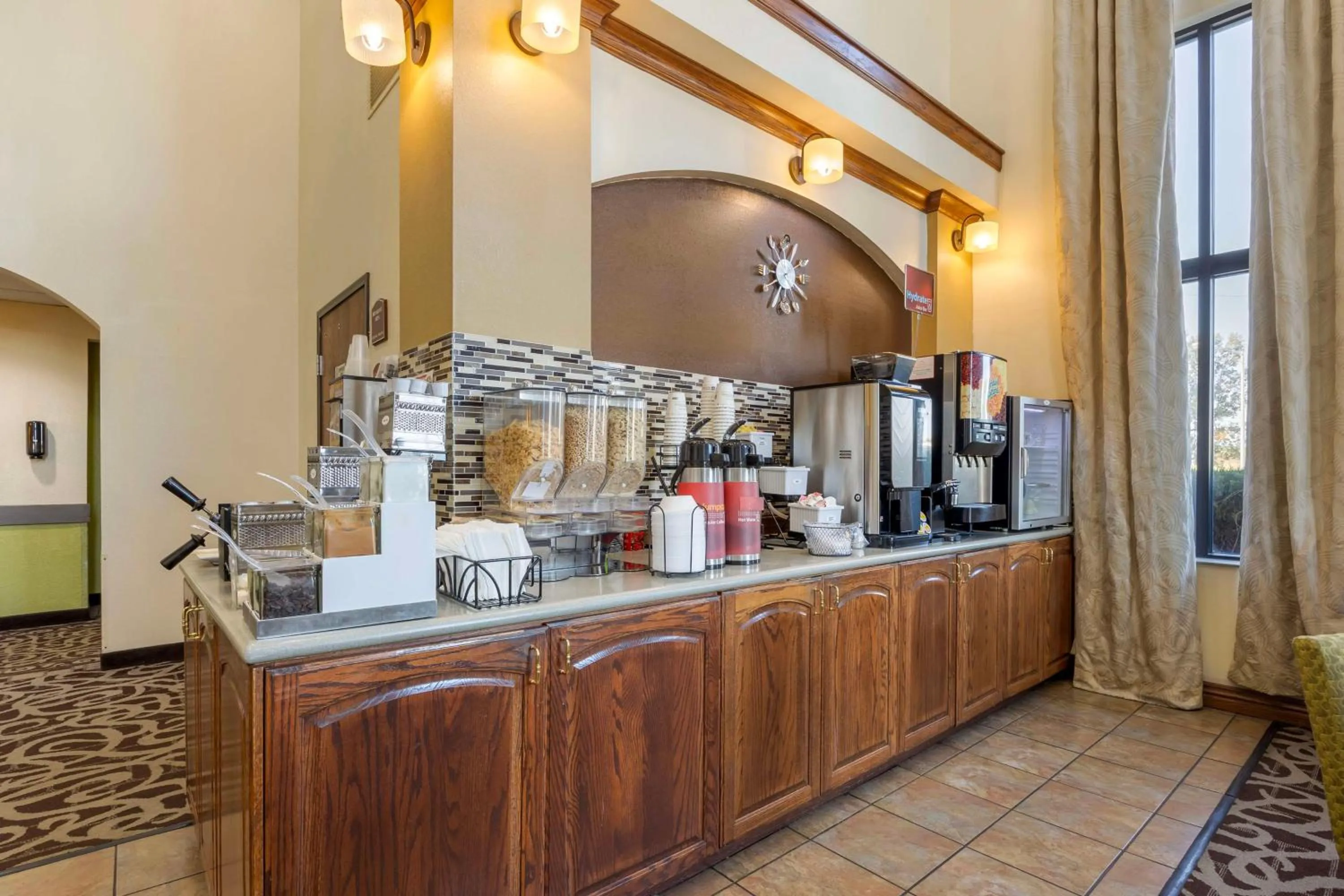 Breakfast in Best Western Plus Sikeston