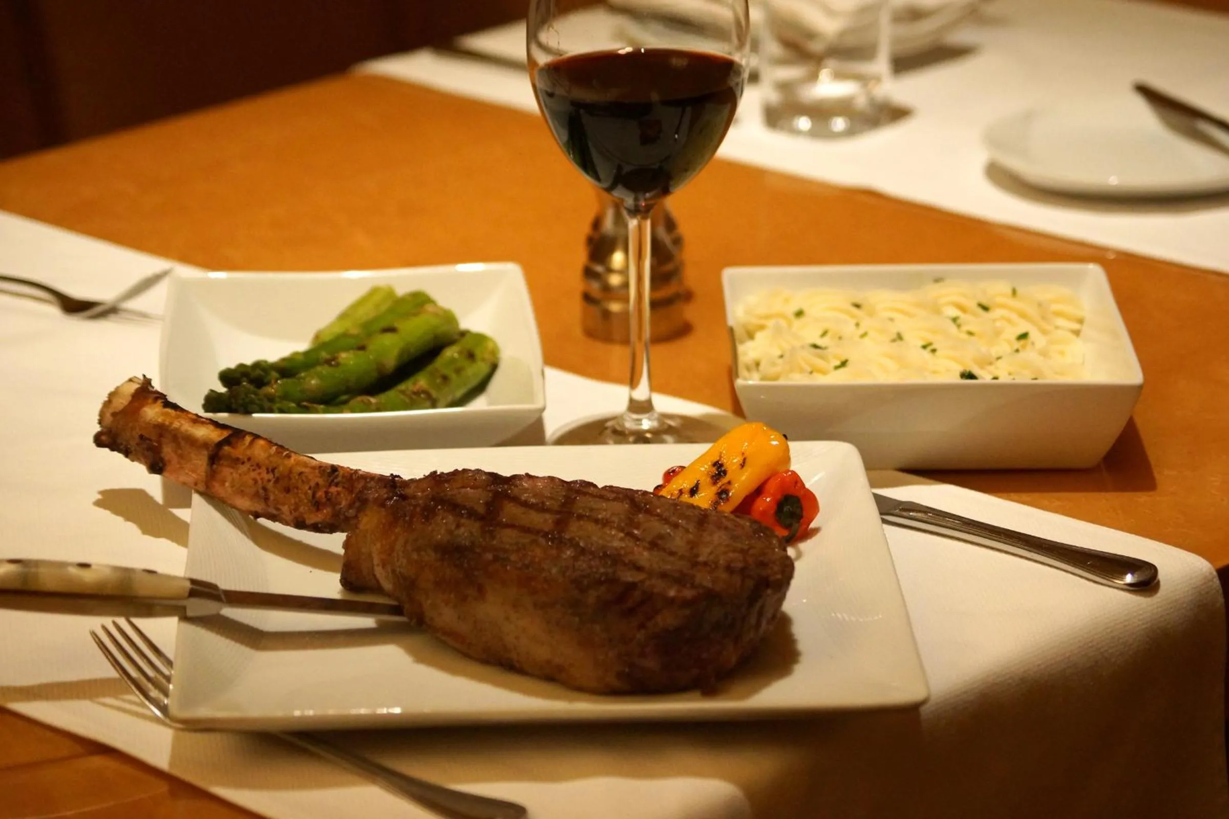 Food and drinks in Hollywood Casino Joliet Hotel