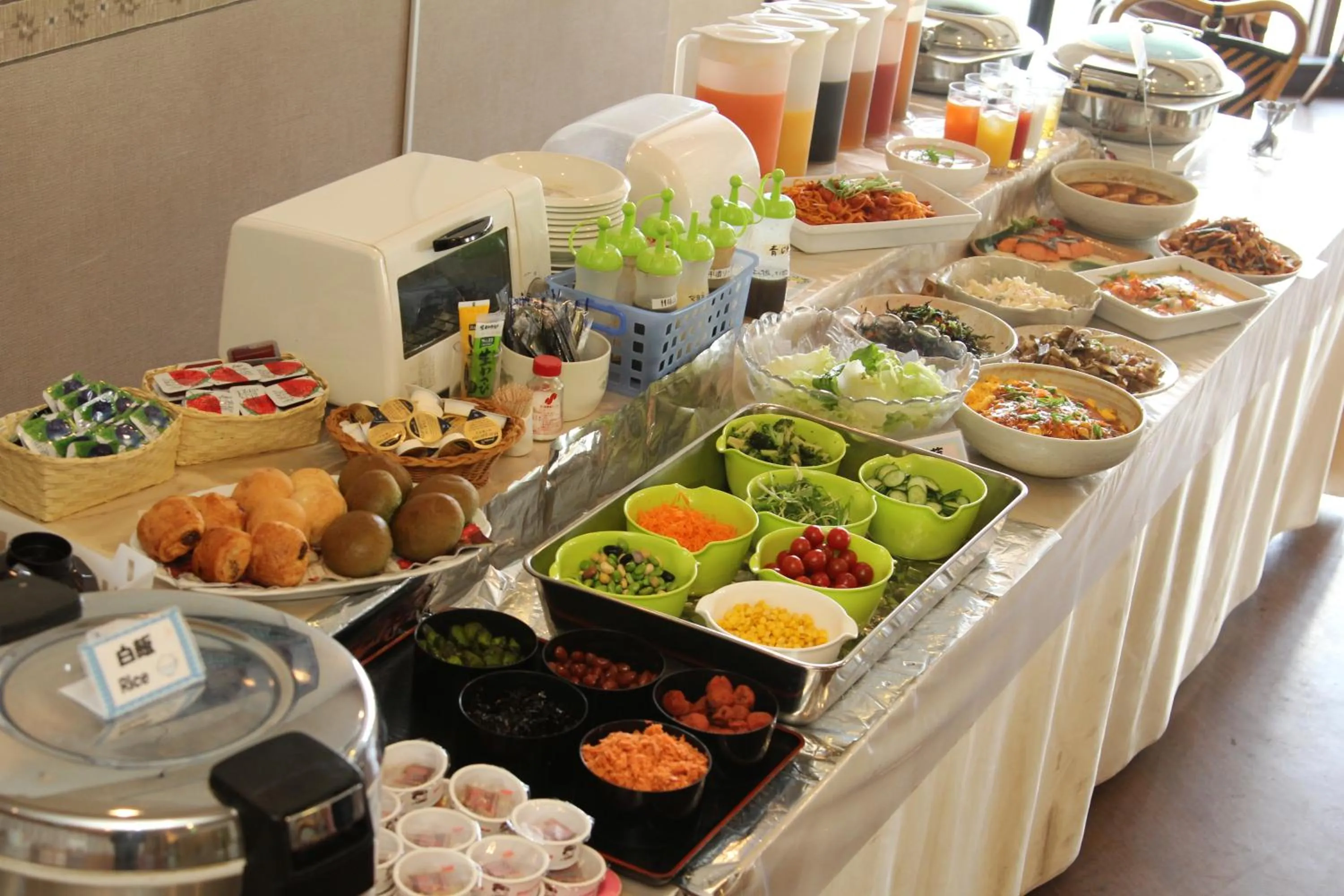 Food and drinks in Kuretake Inn Gotemba Inter Gold Cabin