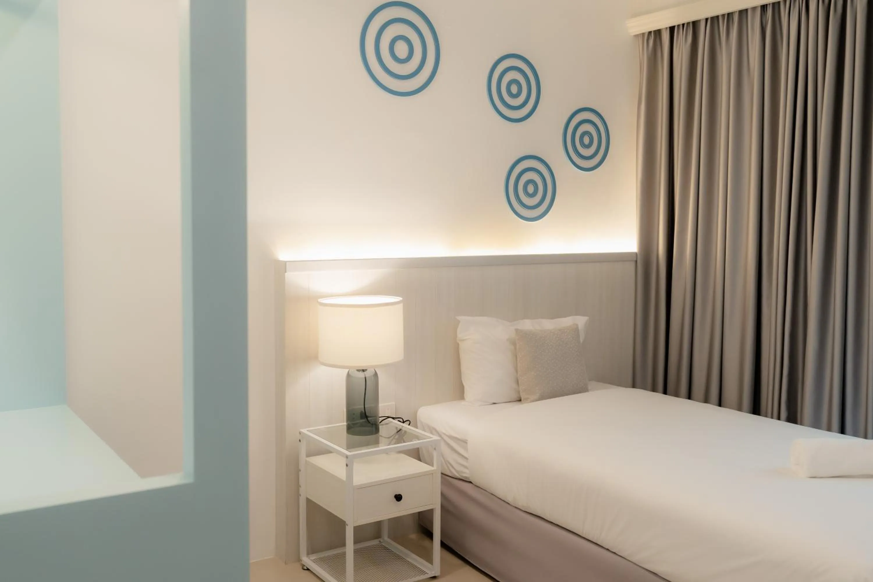 Bedroom, Bed in Apo Hotel