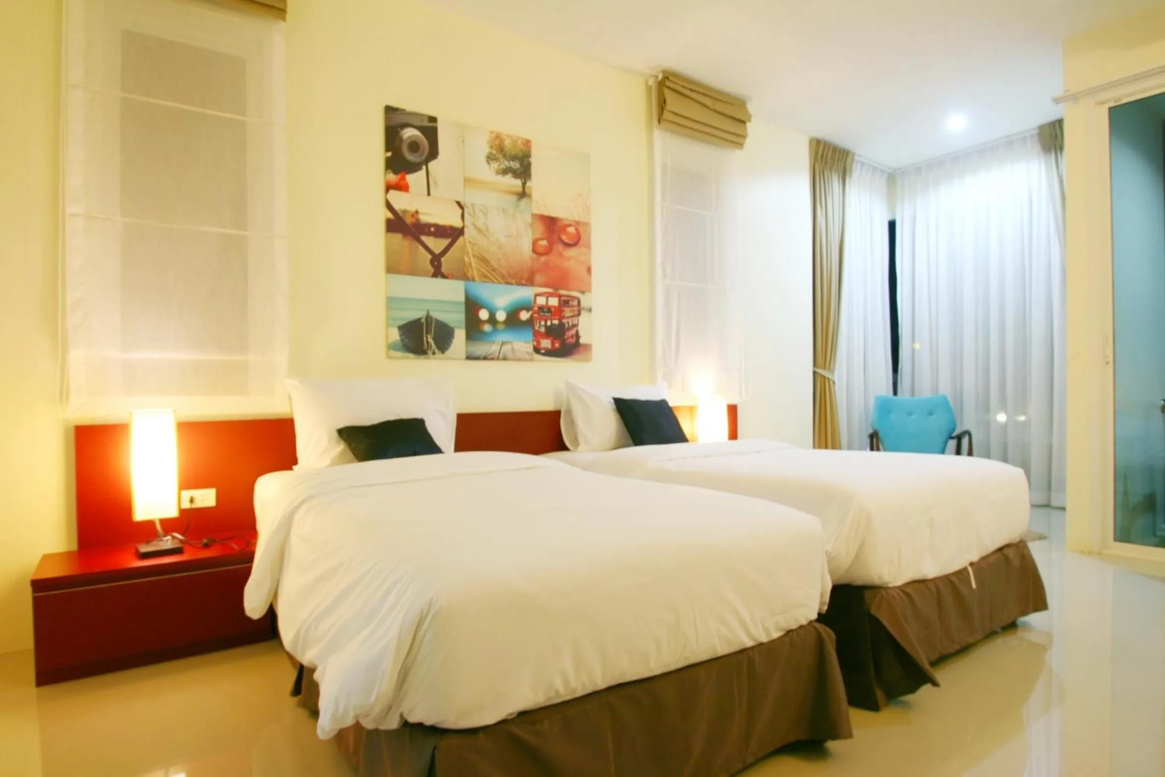 Bedroom, Bed in Apo Hotel