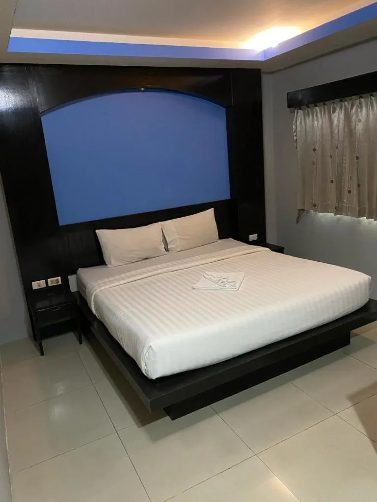Bed in New Lavender Hotel Patong