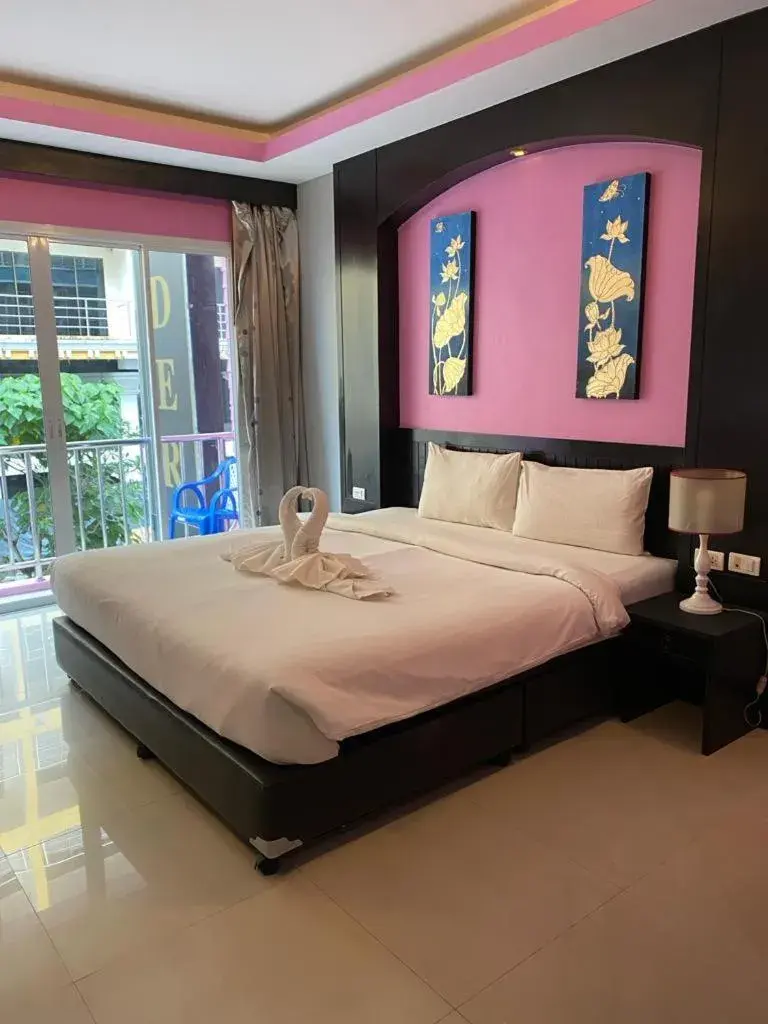 Double Room with Balcony in New Lavender Hotel Patong Double Room with Balcony in New Lavender Hotel Patong