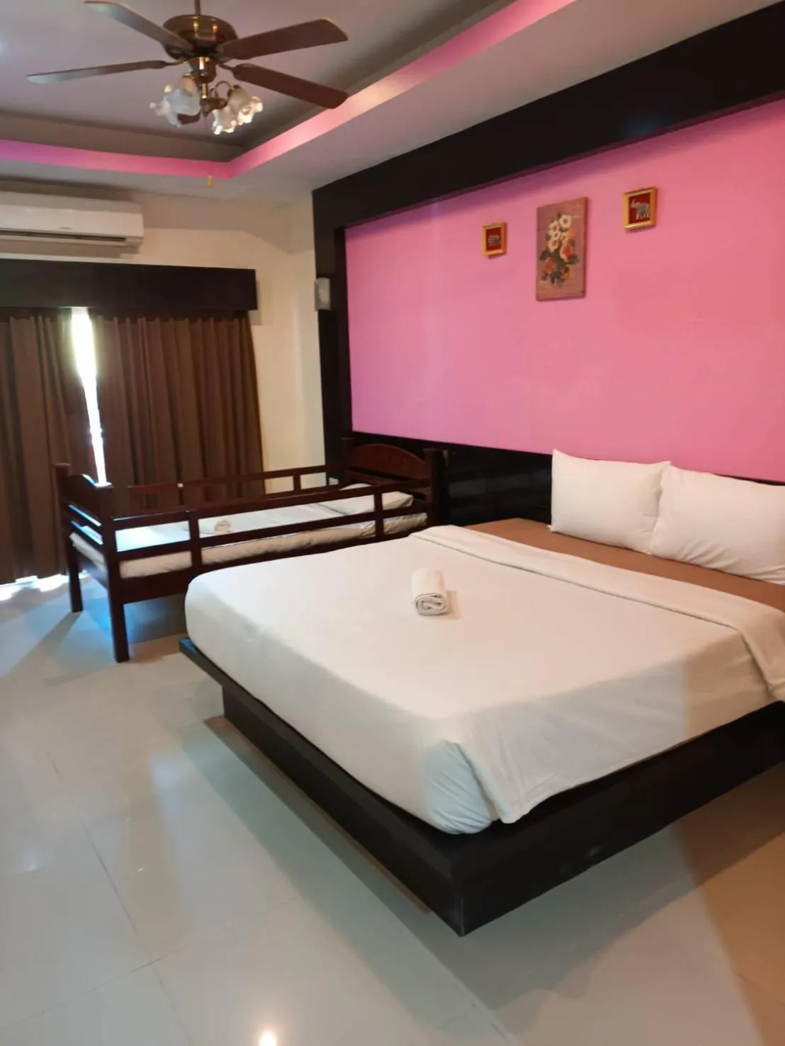 Bed in New Lavender Hotel Patong