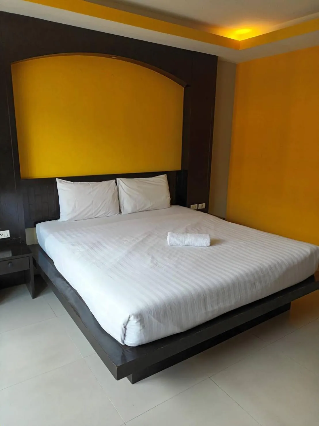 Bed in New Lavender Hotel Patong