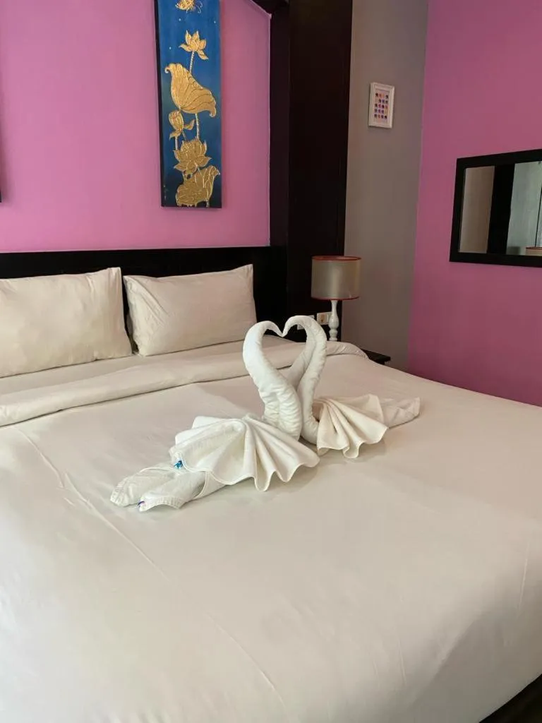 Photo of the whole room, Bed in New Lavender Hotel Patong
