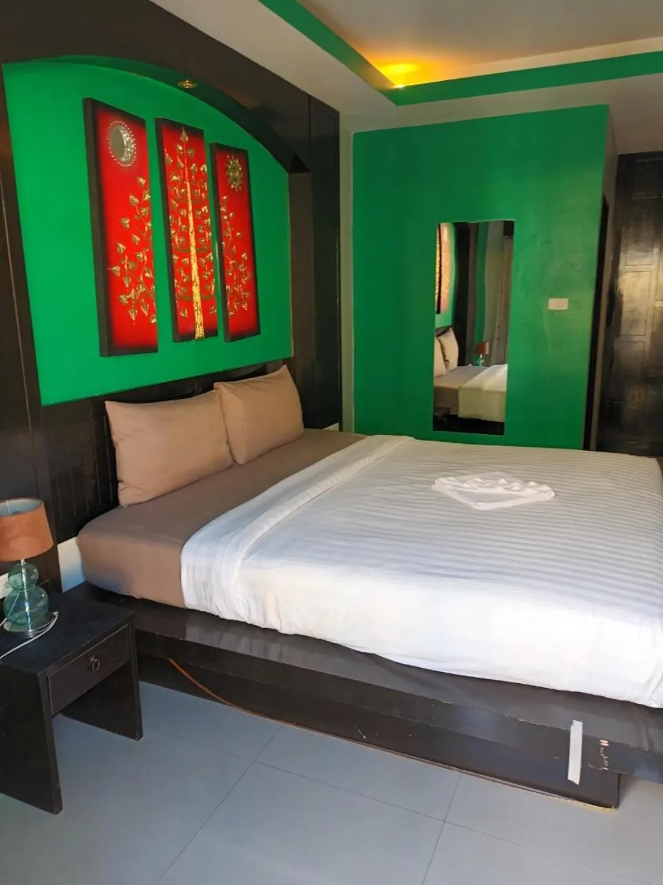 Bed in New Lavender Hotel Patong