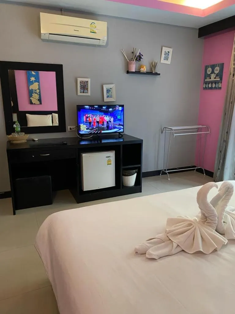 Bed in New Lavender Hotel Patong