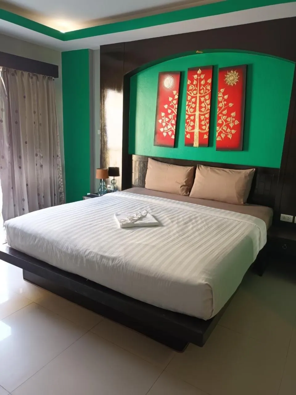 Bed in New Lavender Hotel Patong