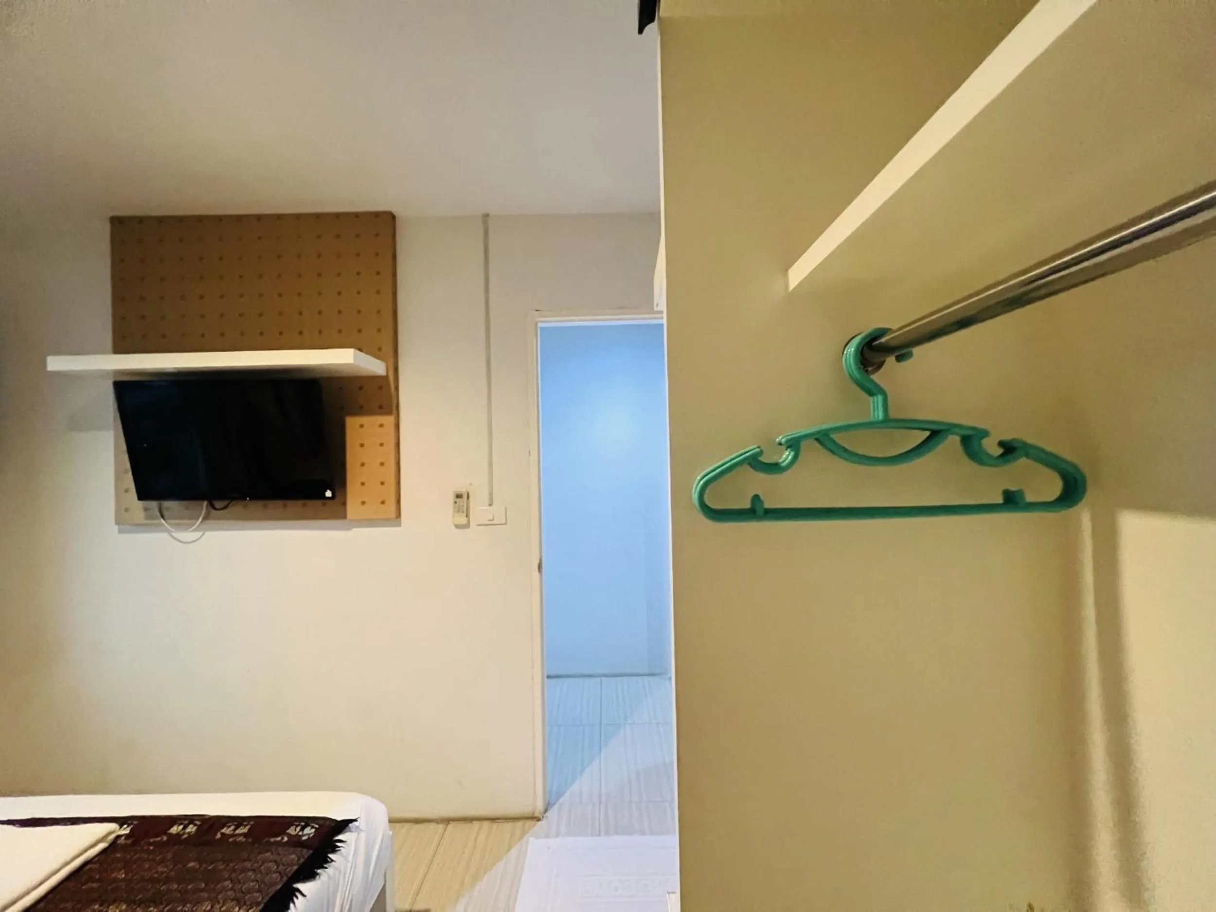 TV and multimedia in INN Kham Apartment