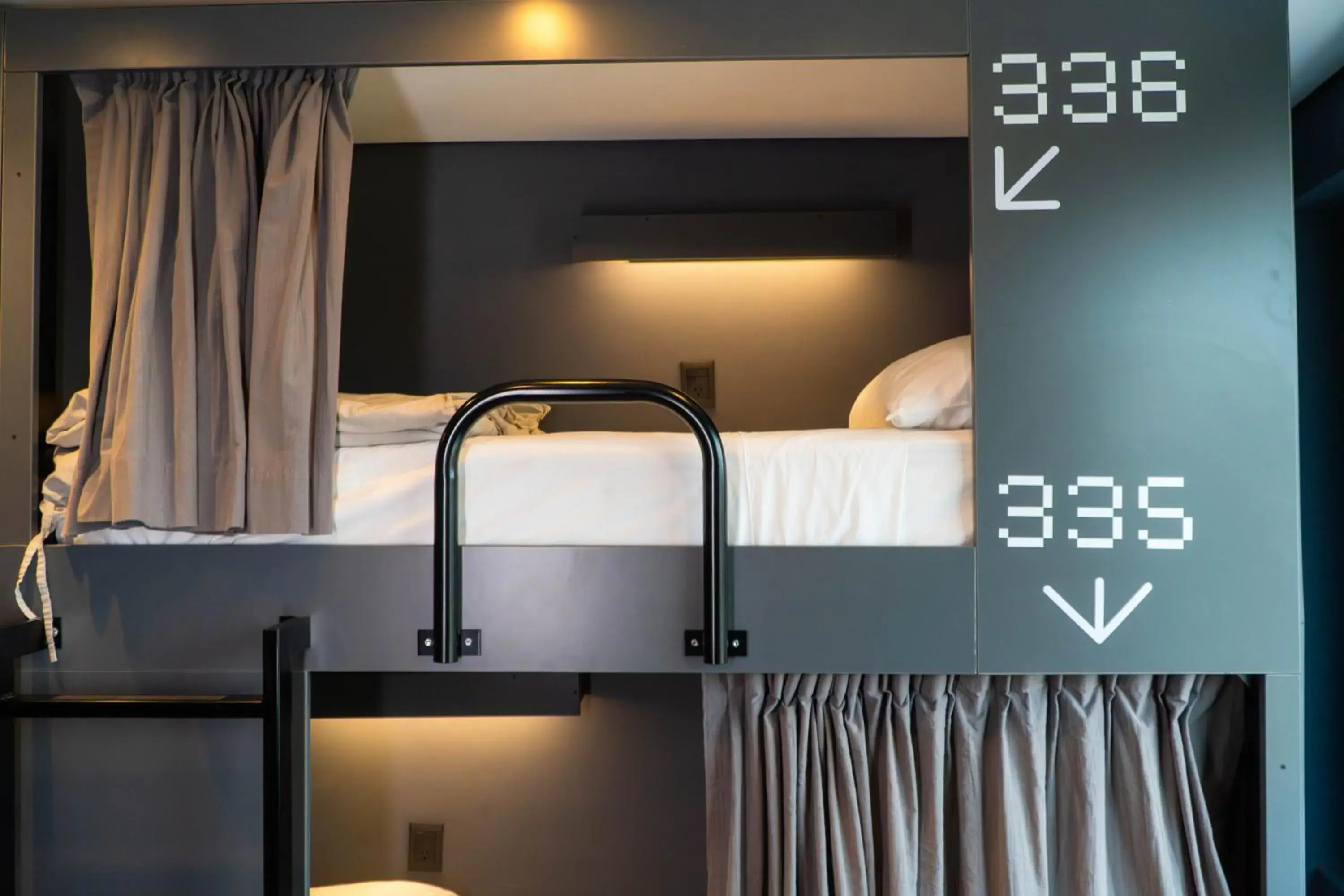 Quadruple Room with Shared Bathroom in MONS hostel Quadruple Room with Shared Bathroom in MONS hostel