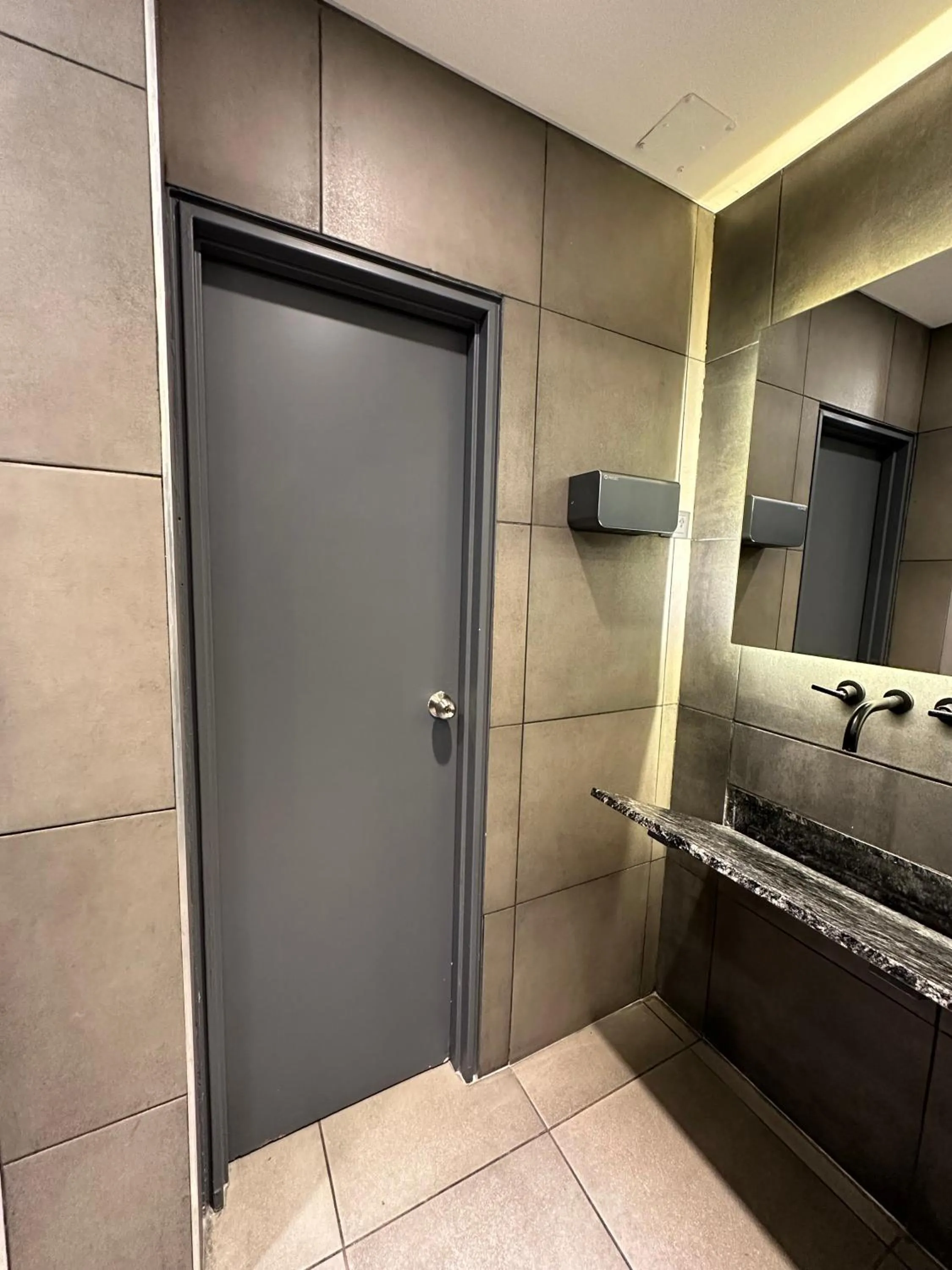 Bathroom in MONS hostel